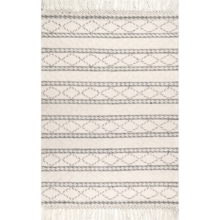 nuLOOM Delaney Tassel Wool Area Rug, 4' x 6', Ivory | Walmart (US)