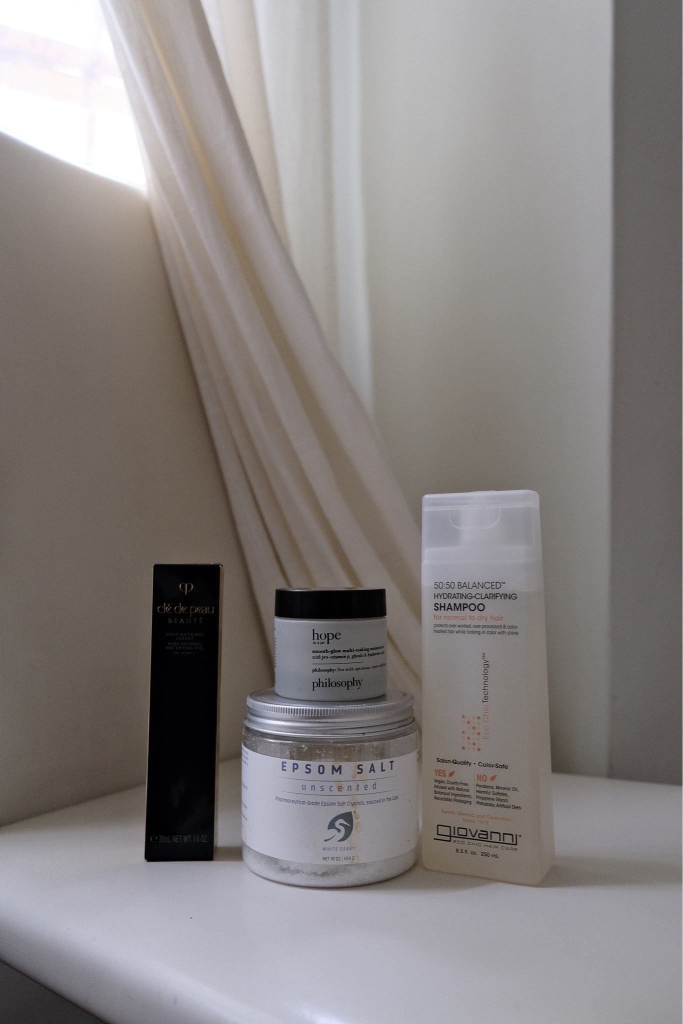 Product Review: A Few Products I Bought This June

#CleDePeau: This makeup base really helps my makeup last for one day. Although it's expensive, it's really worth it!

#HopeinaJar: It helps to moisturize my skin and has a slight whitening effect after use.

#Giovanni: Since my hair is a bit frizzy after being dyed, I've tried lots of shampoos for healing, and this is the best. It helps to smooth my hair.

#EpsomSalt: Once a week, I use this bath salt for soothing and relaxing my mind.

#june #skincare #makeupbase #skincareroutine #shampoo #hair #relax #makeup #bath



#LTKbeauty #LTKasia #LTKsummer