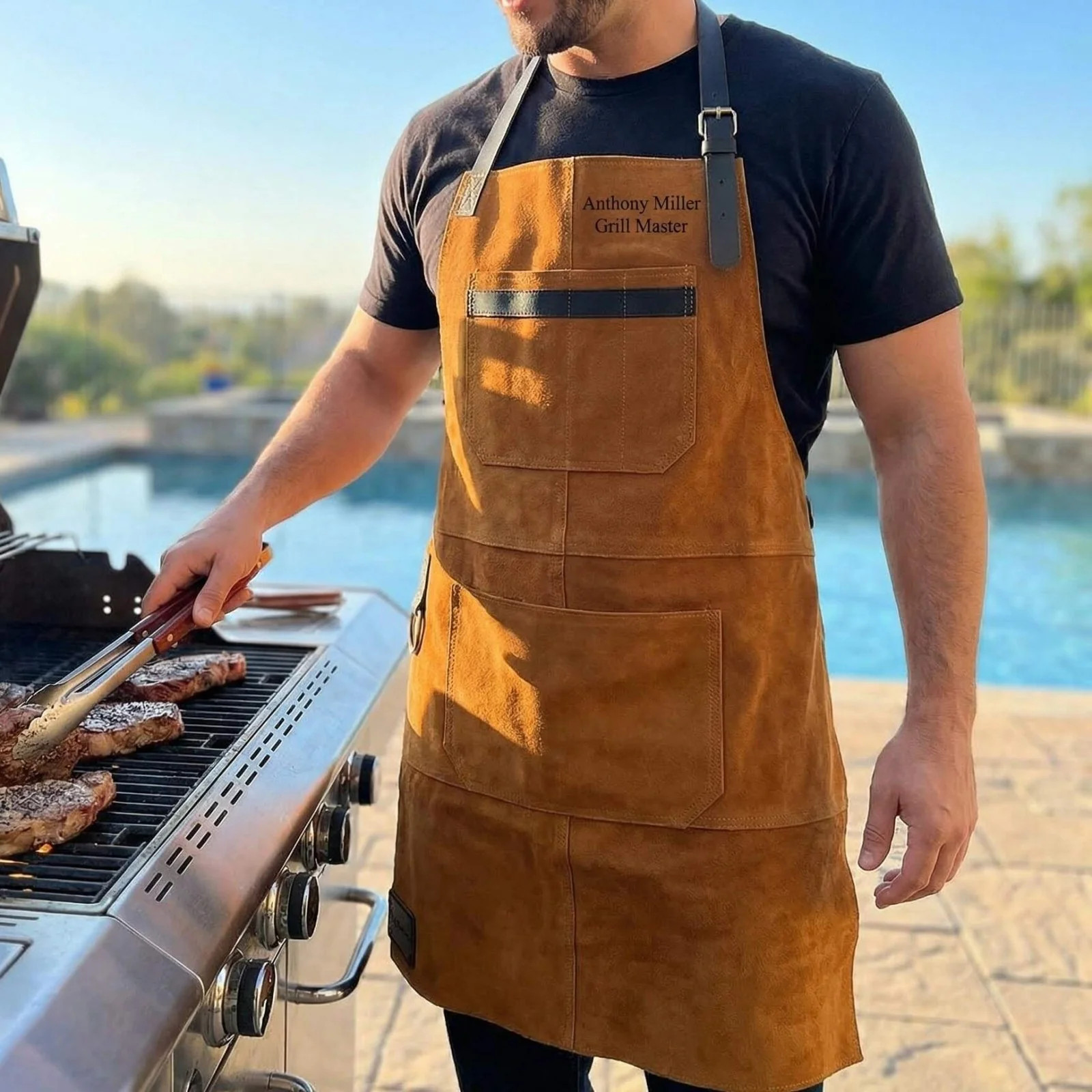 Vanguard Top Grain Multi-Pocket Leather Apron for Men | HomeWetBar.com