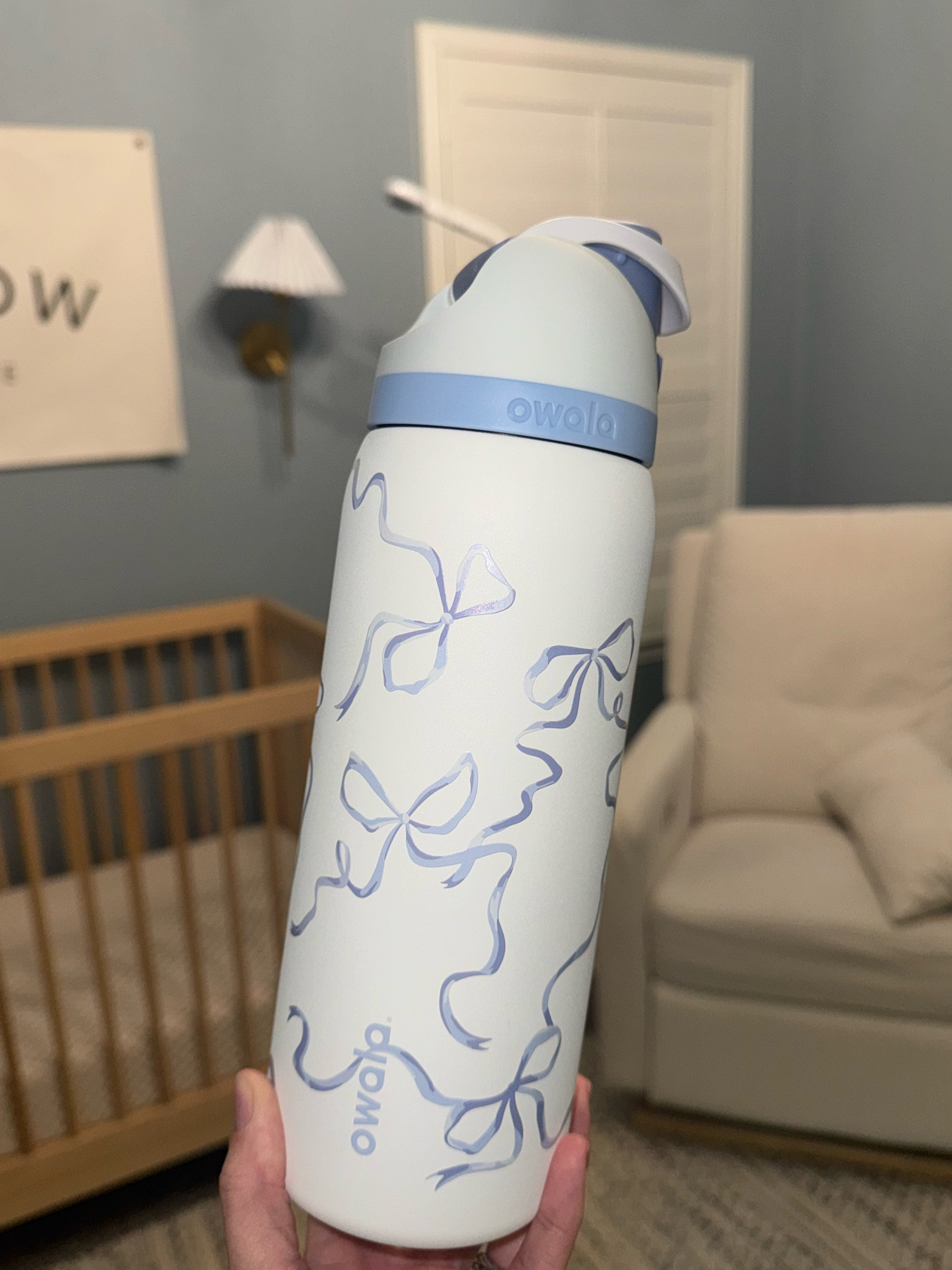 32oz Owala! Urban exclusive color!! 

Cup / owala / water bottle 