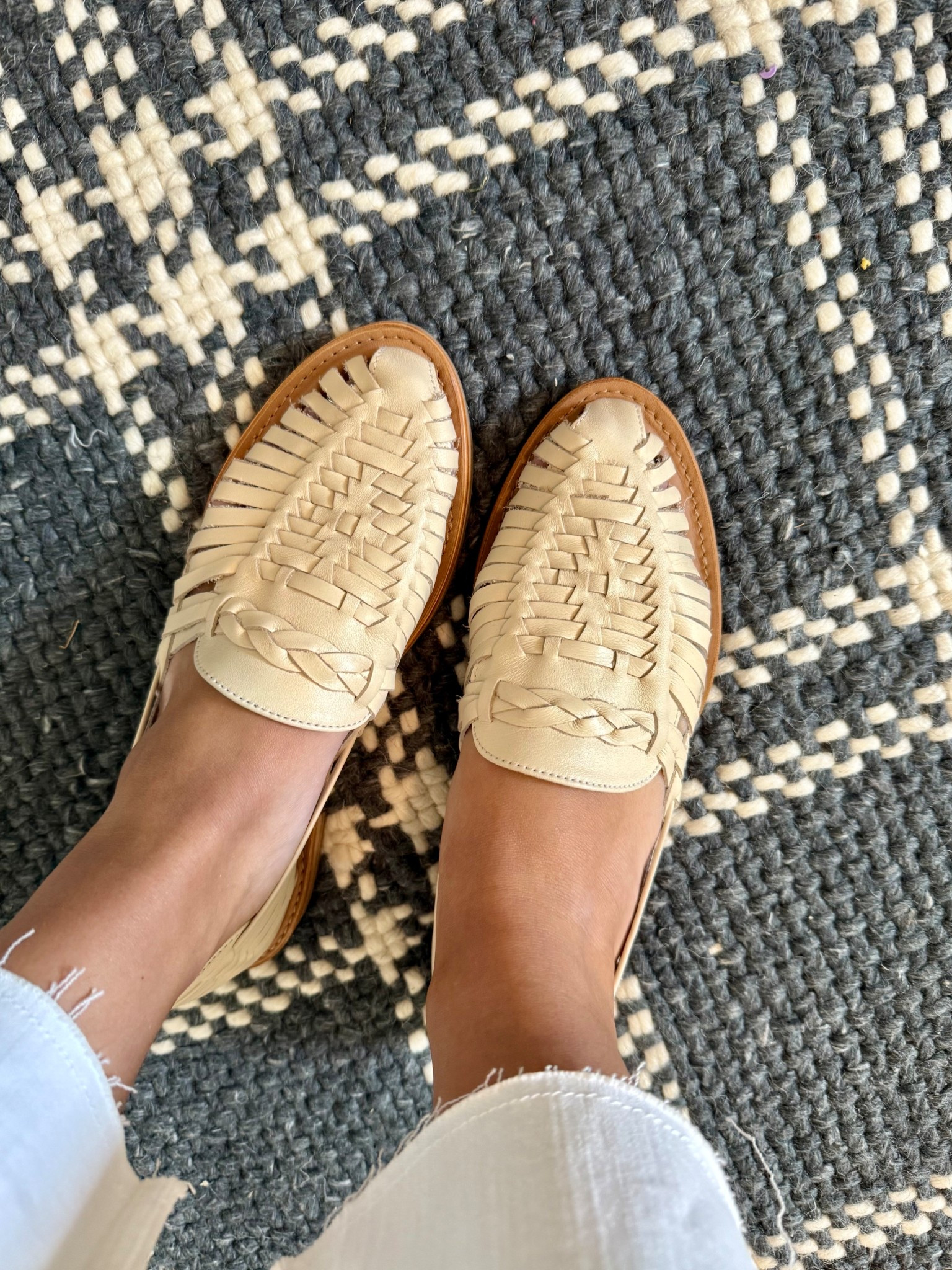 perfect closed toe summer sandal! 🤠

#LTKSeasonal #LTKStyleTip #LTKSummerEdit