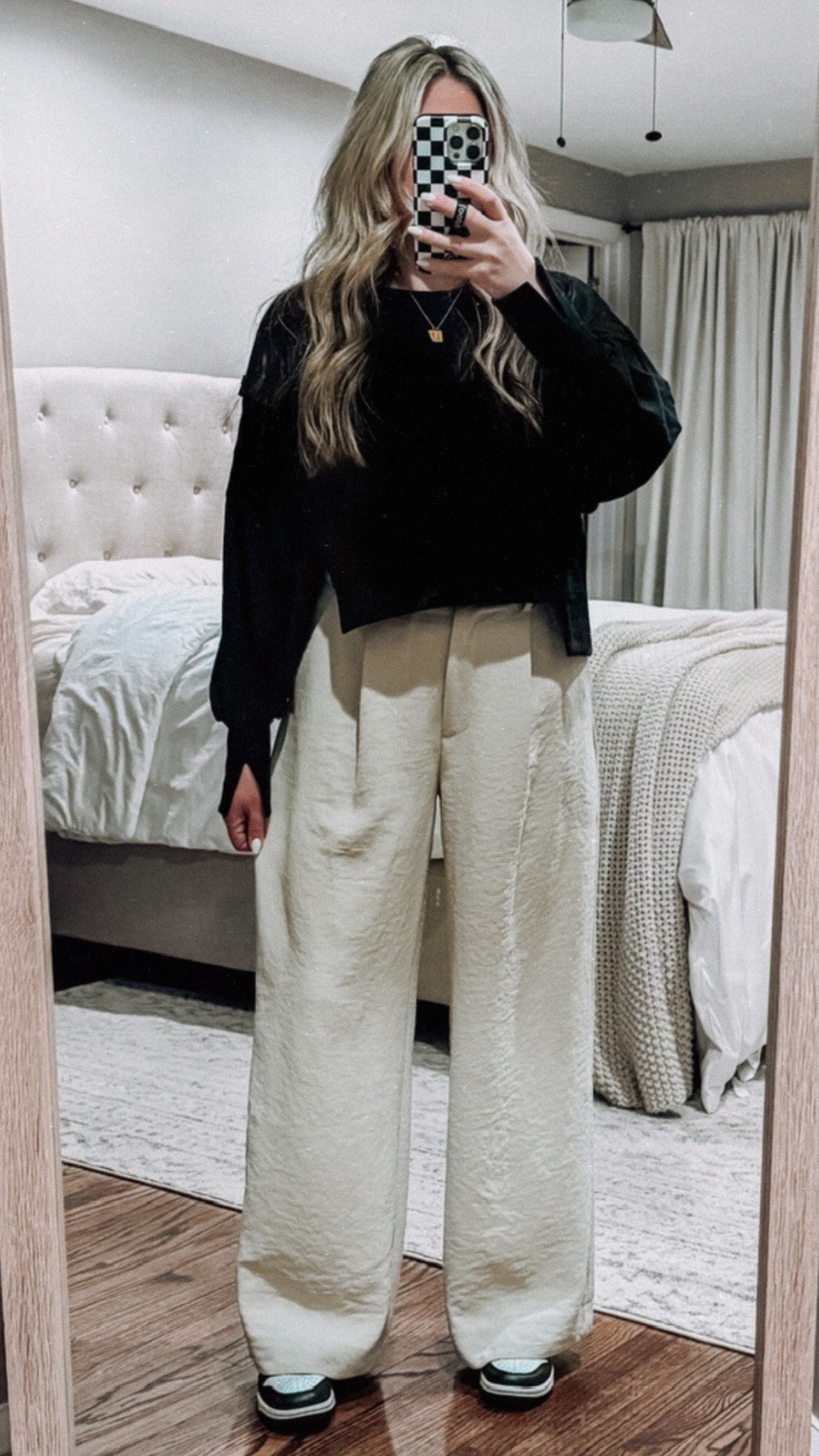 The detail on this sweatshirt love the slits! 
size small 
These @abercrombie pants are a fave too!

#LTKootd #LTKgrwm #LTKSeasonal