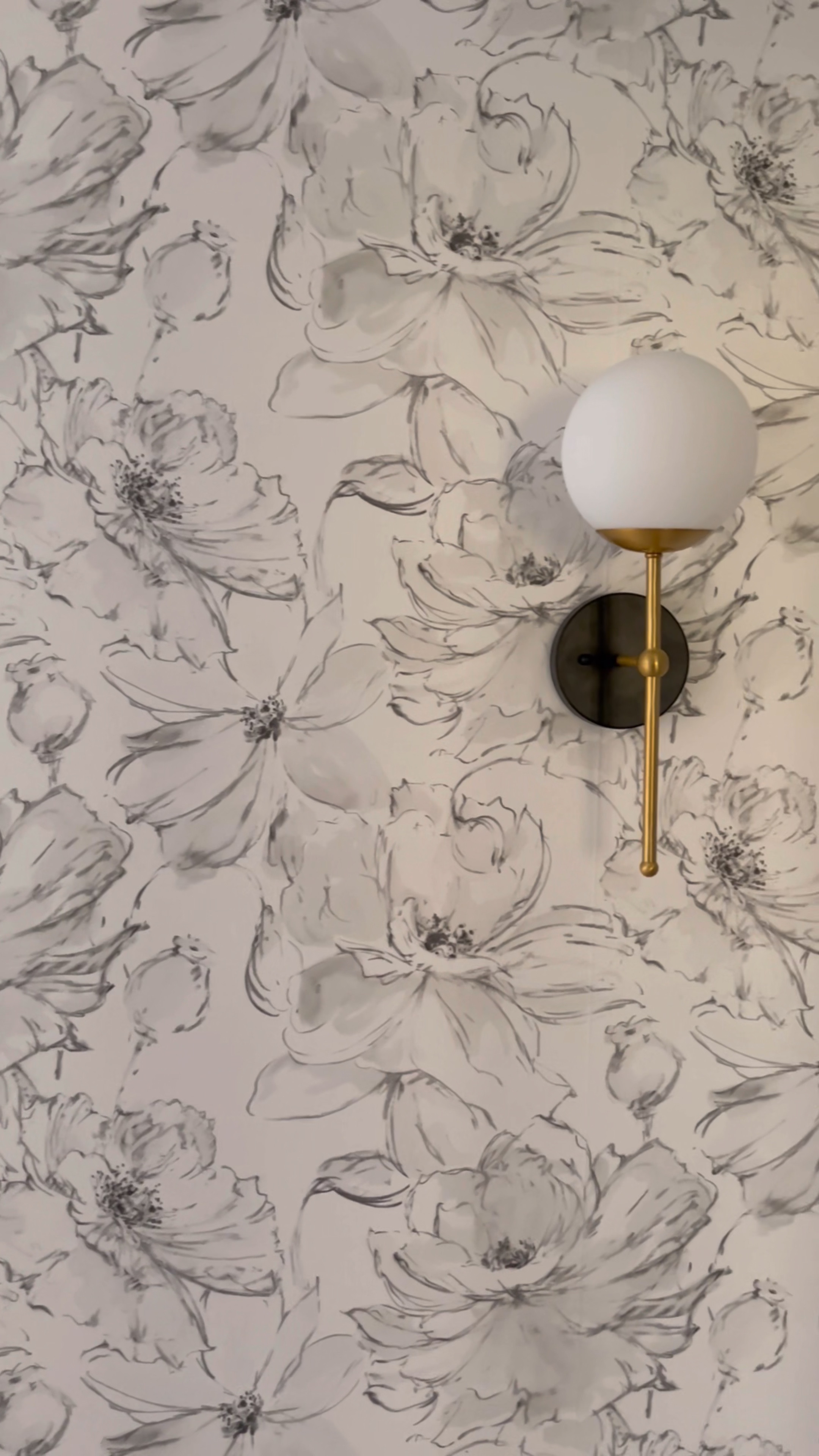When wallpaper becomes your entire personality 🤩 this paper is high quality and beginner friendly! 

Home, floral wallpaper, floral decor, black and white wallpaper, neutral decor, lighting, sconce, brass lighting, bedroom, living room 



#LTKhome #LTKfindsunder100 #LTKVideo