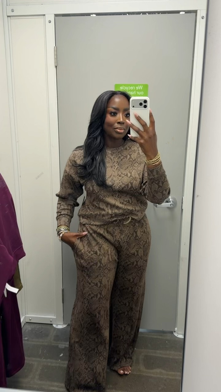 The SCOOP loungewear sets from Walmart also come in gray, black and purple. I like this leopard pattern one. Wearing a large in the pants and a medium in the top.