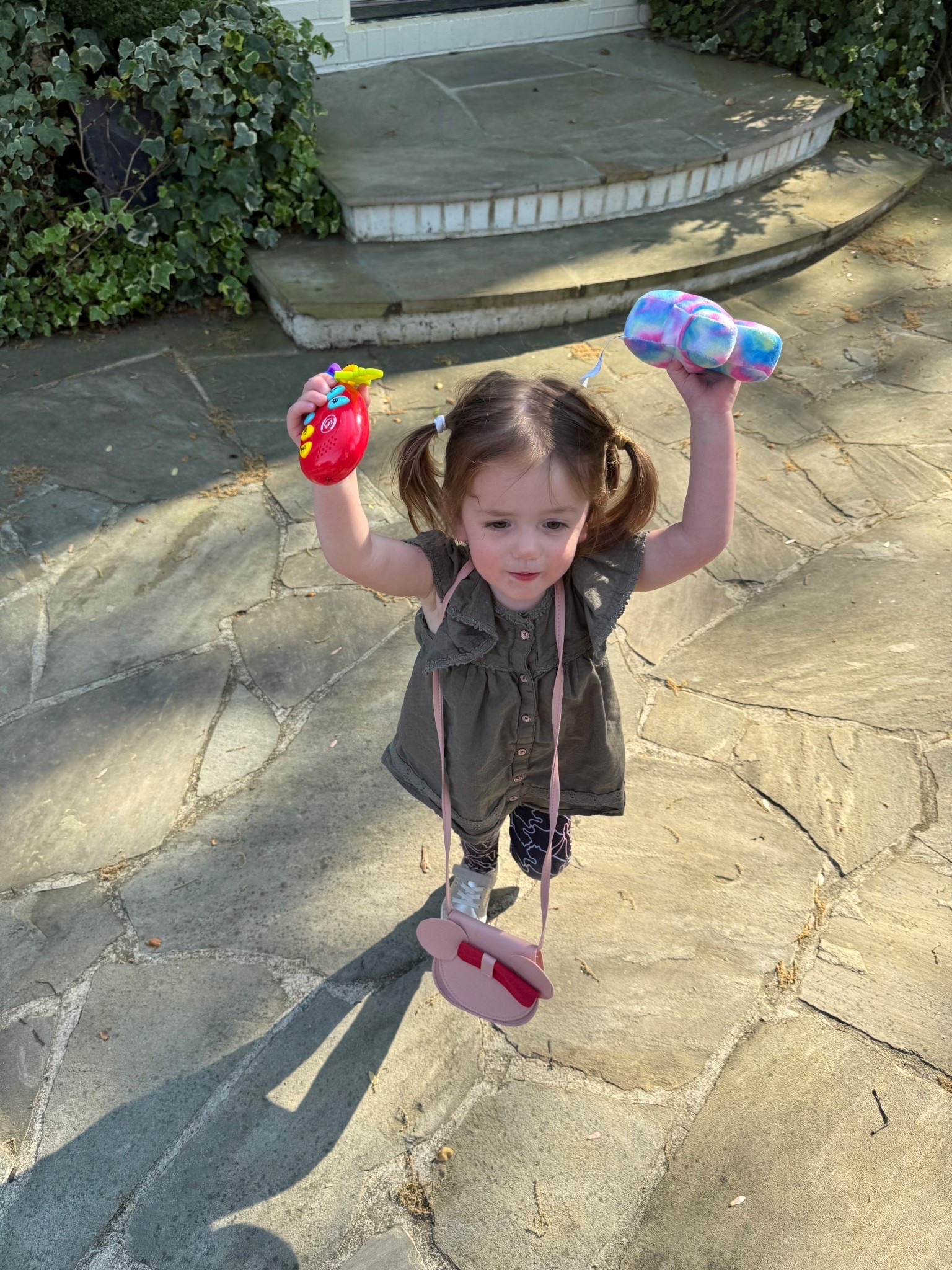 Keys, purse, set. 

#LTKBaby #LTKKids #LTKmomlife