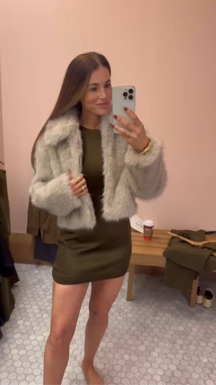 How cute would this look be for a holiday party? I love this olive green satin dress and the bodycon fit. So, so flattering. This faux fur coat is so cozy and chic!

Aritzia outfits
Aritzia looks
Aritzia dresses
Holiday party outfit ideas
Faux fur coats
Aritzia jackets

#LTKSeasonal #LTKHoliday #LTKootd