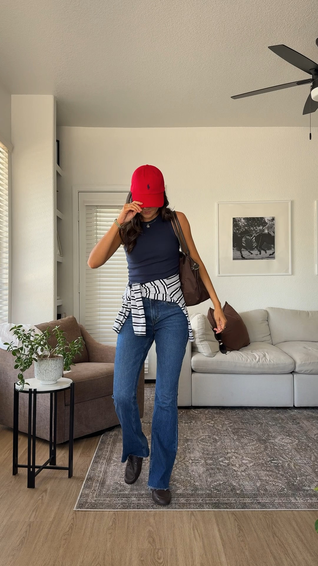 Everything is better with a pop of color! I’m 5’7” wearing size XS at Abercrombie, small at Aritzia, 25 in jeans!