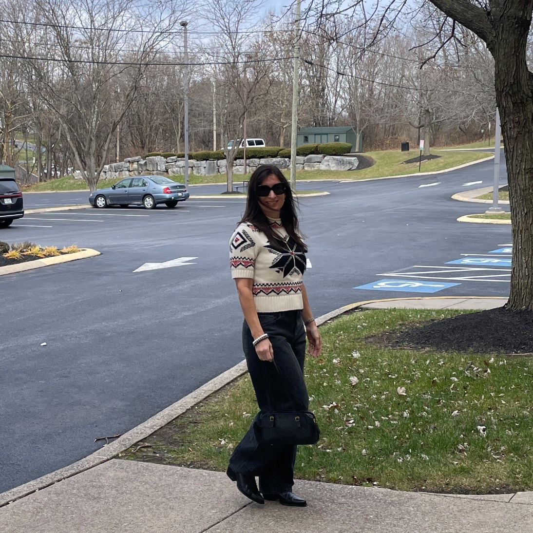 Found barrel jeans that work for petites! 🙌🎉 loving these jeans with my crazy Christmas sweater ❤️ these barrel jeans come in various lengths so regular and tall sizing too! 🙌💃🏻

#LTKPetite #LTKootd #LTKOver40