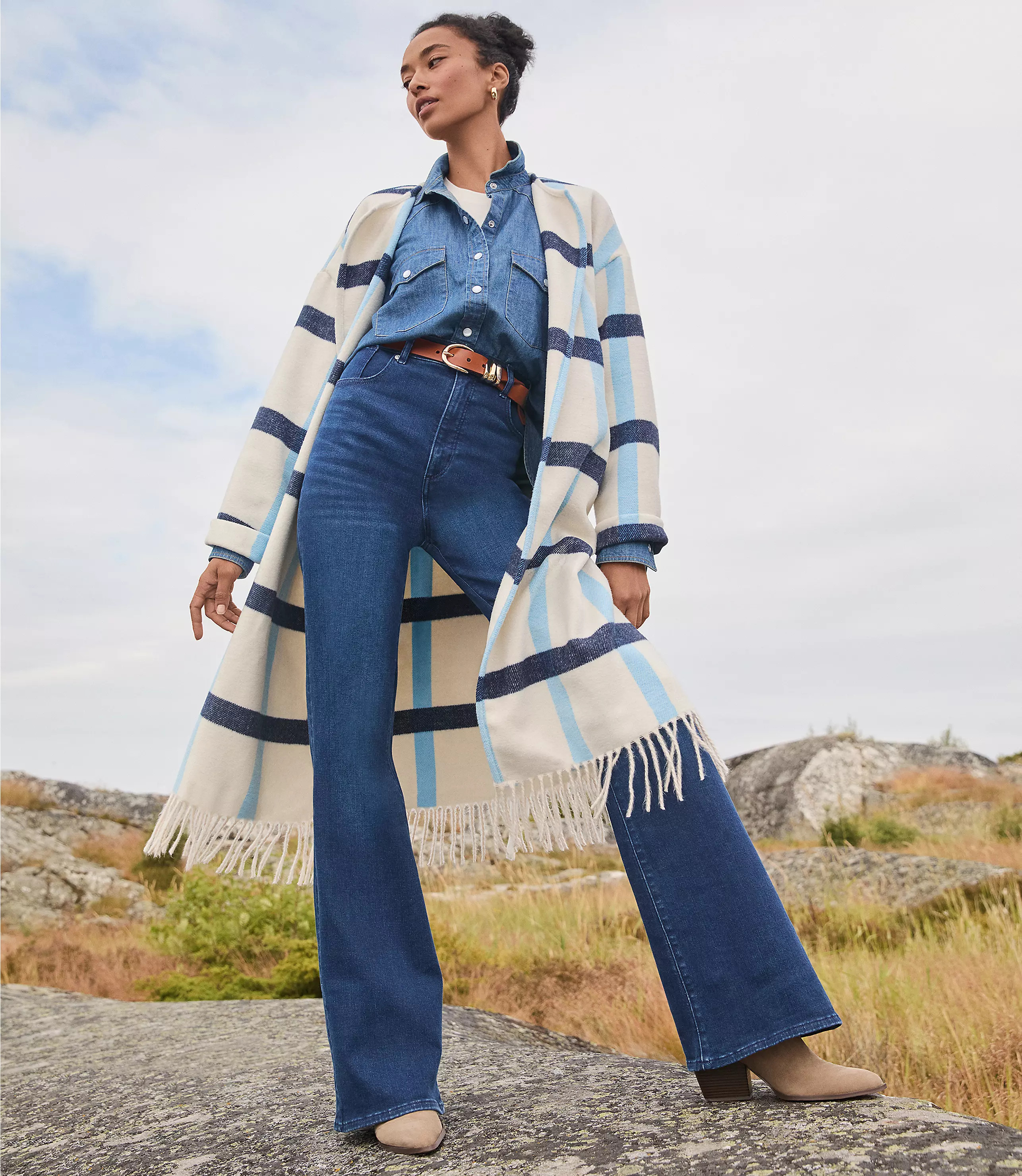 Petite High Rise Slim Flare Jeans in Dark Wash | LOFT