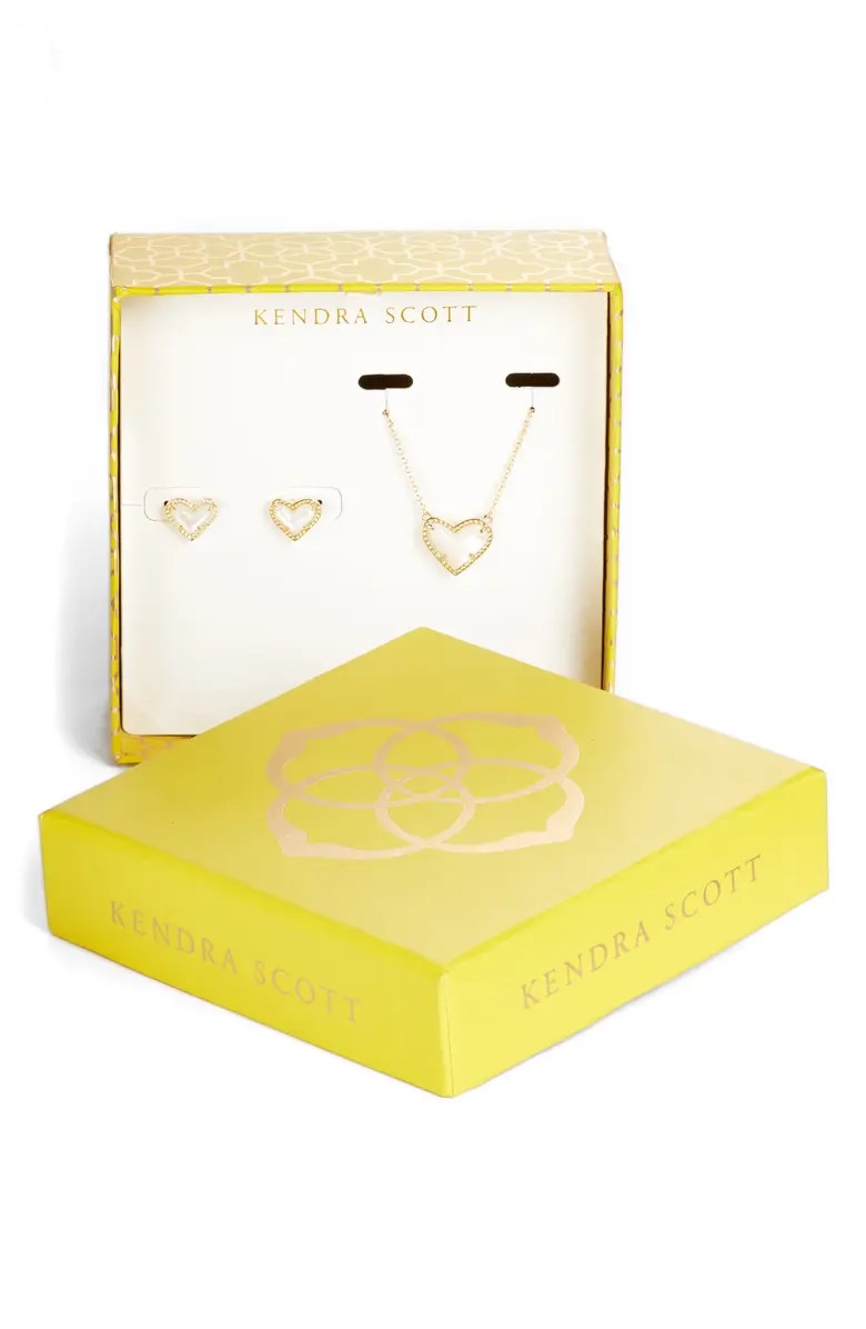 Ari Heart Pendant Necklace & Stud Earrings Set | Nordstrom