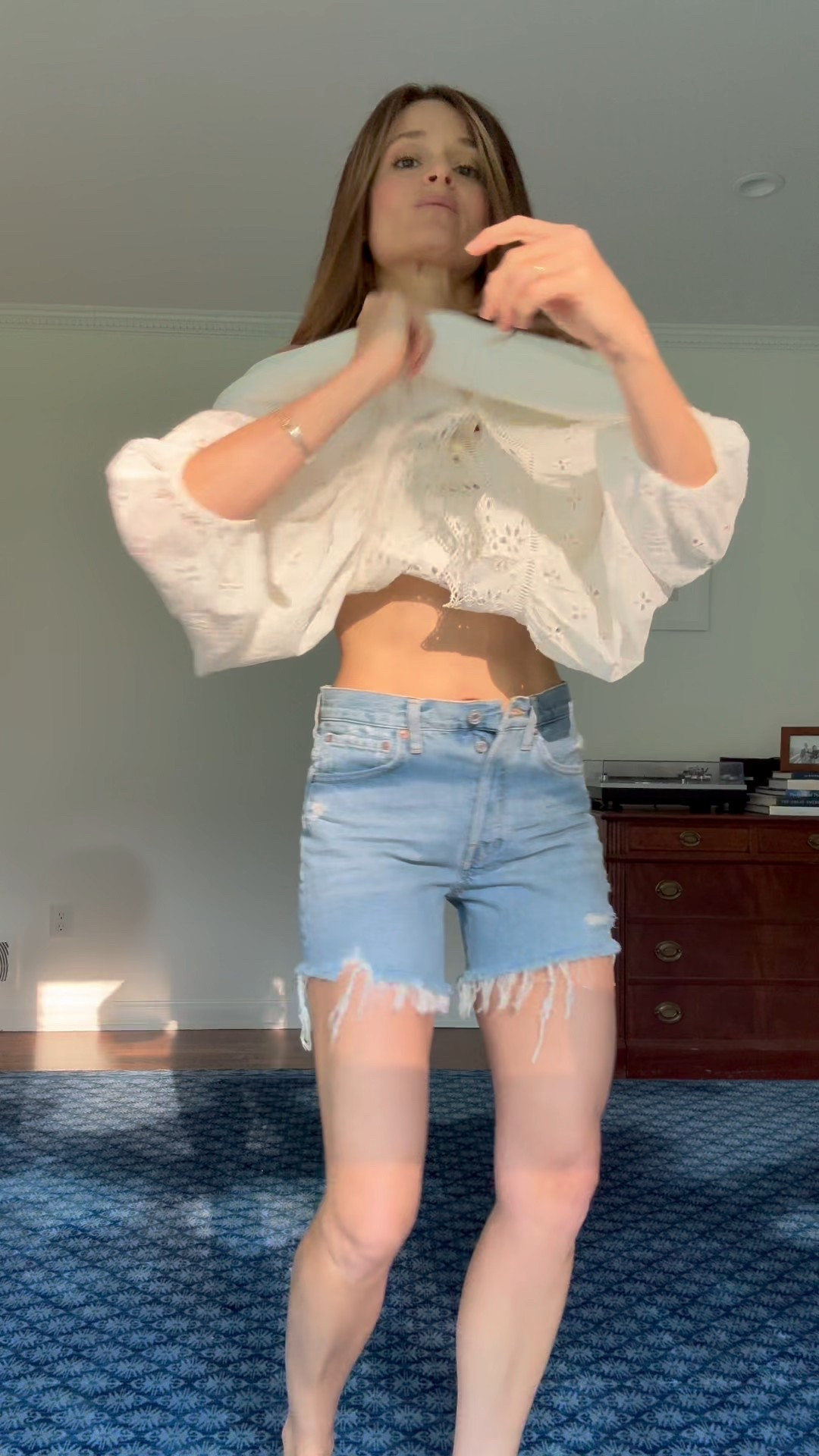 Wearing an Xs in the top and my true size in the shorts! 🤍