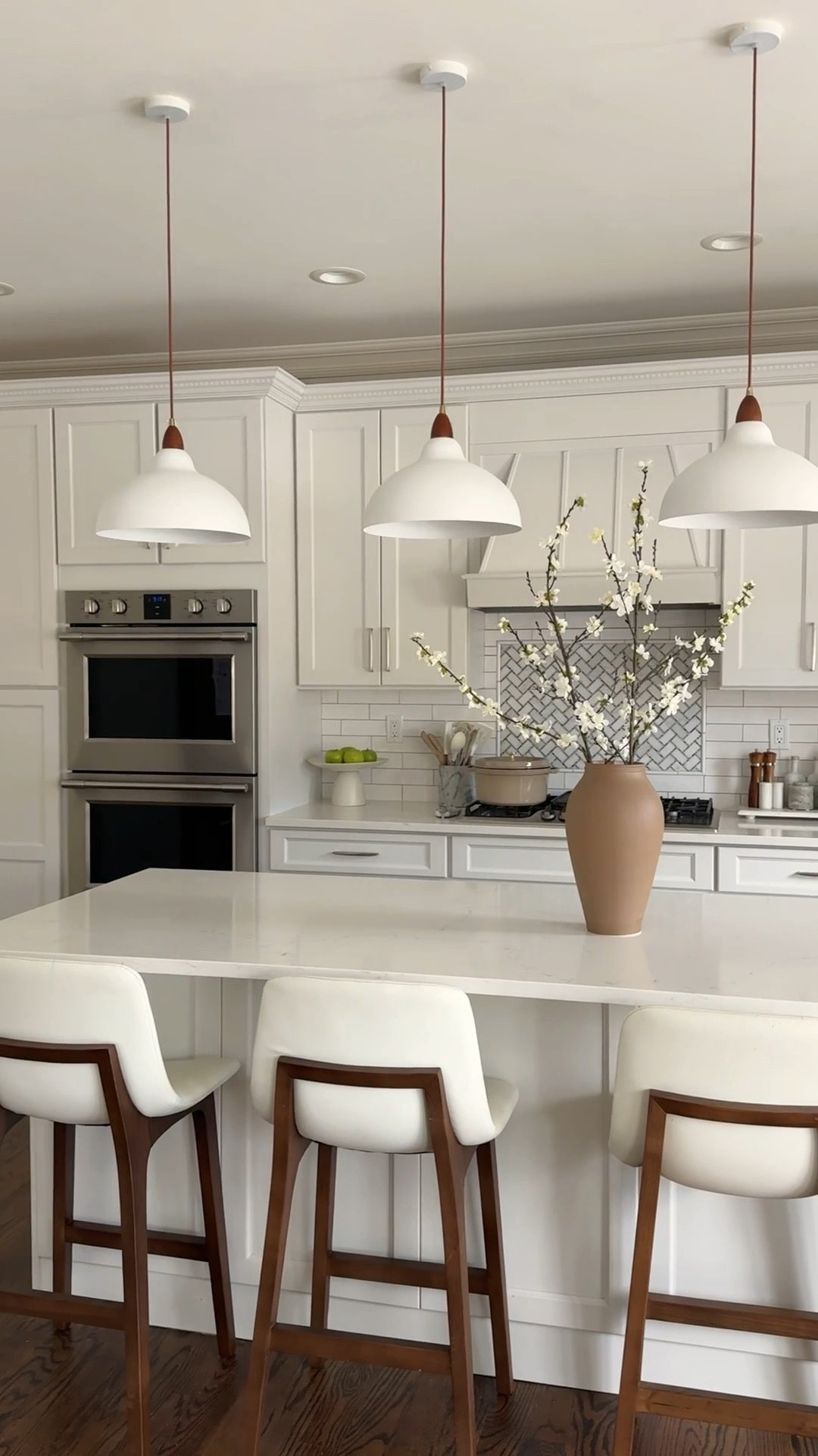 Favorite spring florals under $12

#spring #fauxflorals

#LTKHome #LTKSaleAlert #LTKSeasonal