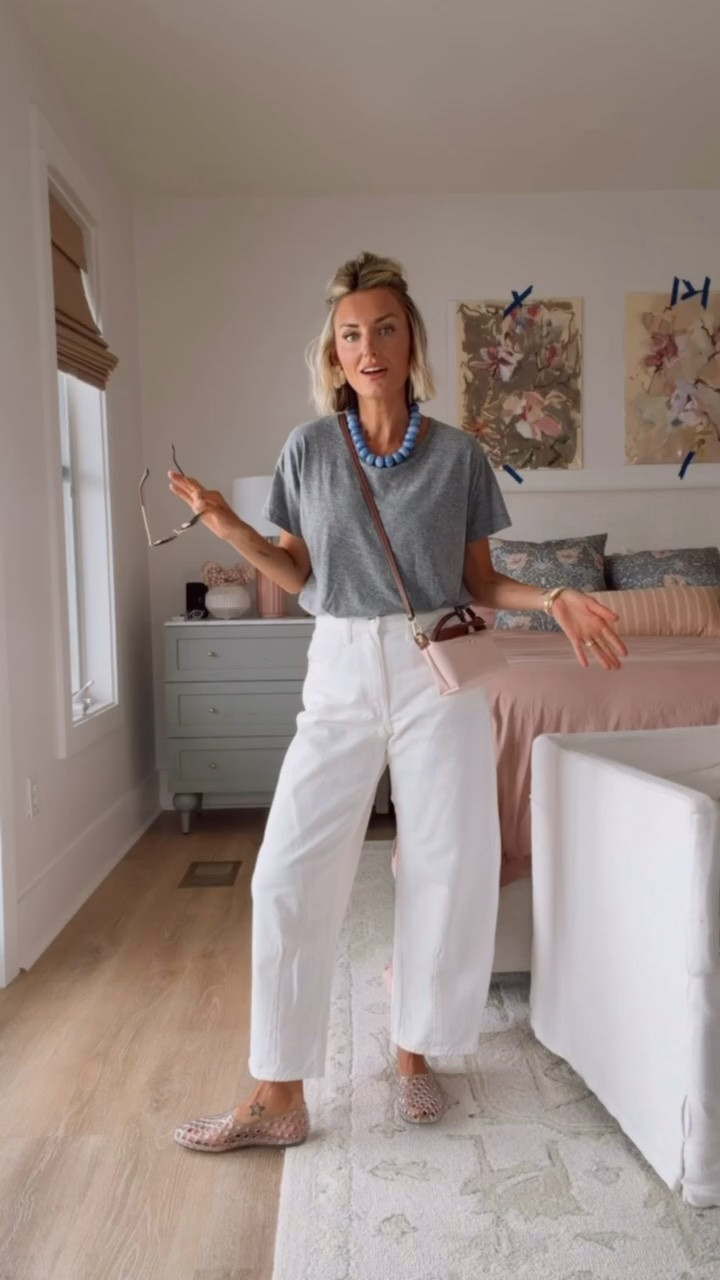 You can’t go wrong with these wardrobe staples! Endless ways to style! Wearing S/4.

Loverly Grey, Target find, Target fashion, gray tee outfit, white barrel denim outfit, white barrel jeans outfit, closet staples

#LTKootd #LTKSeasonal
