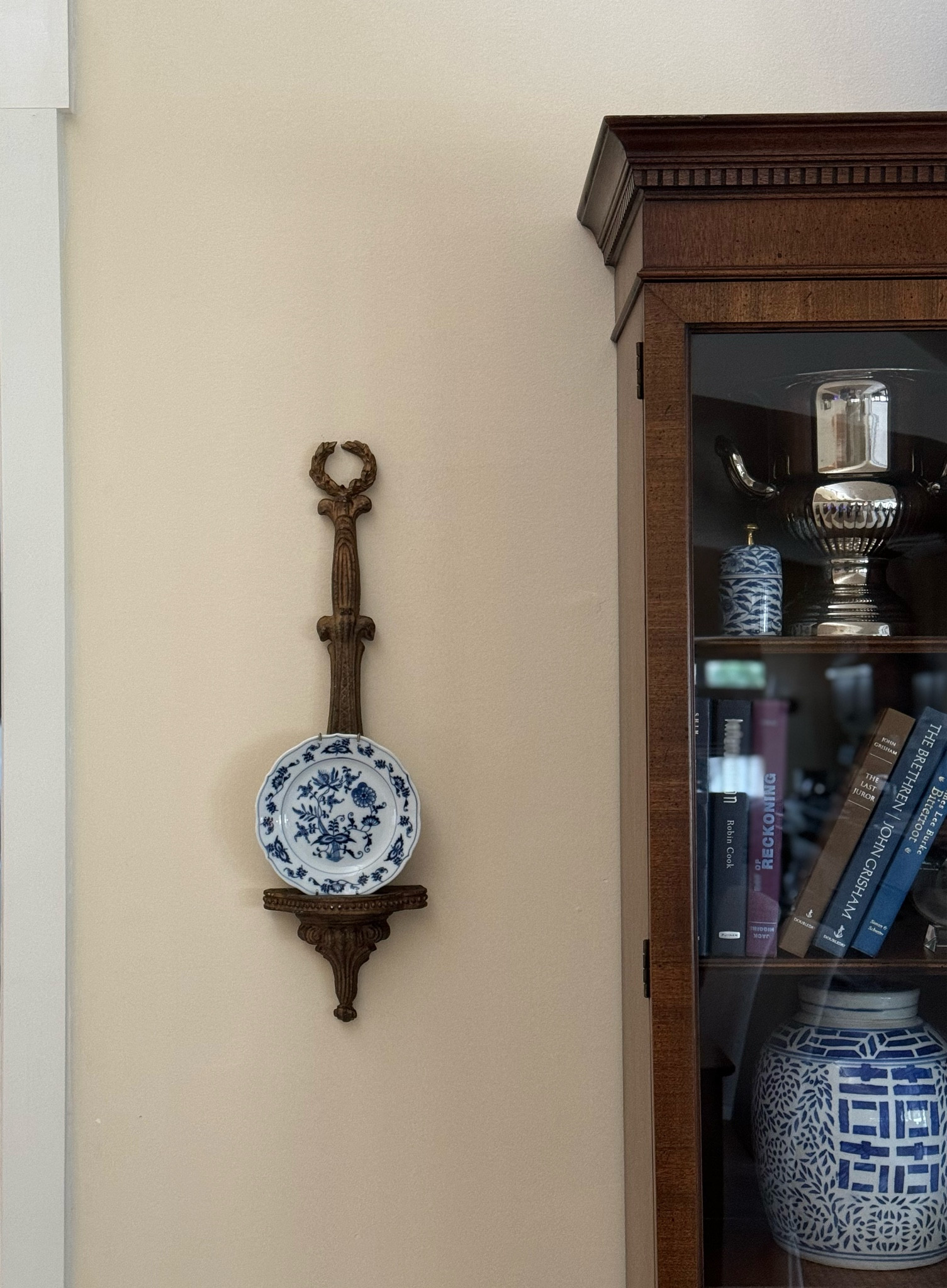Wall Decor. Plate Shelf. Plate Display. Ornate. Traditional Home. Blue and White. Living Room. Entryway. Dining Room. Vintage.

#LTKhome