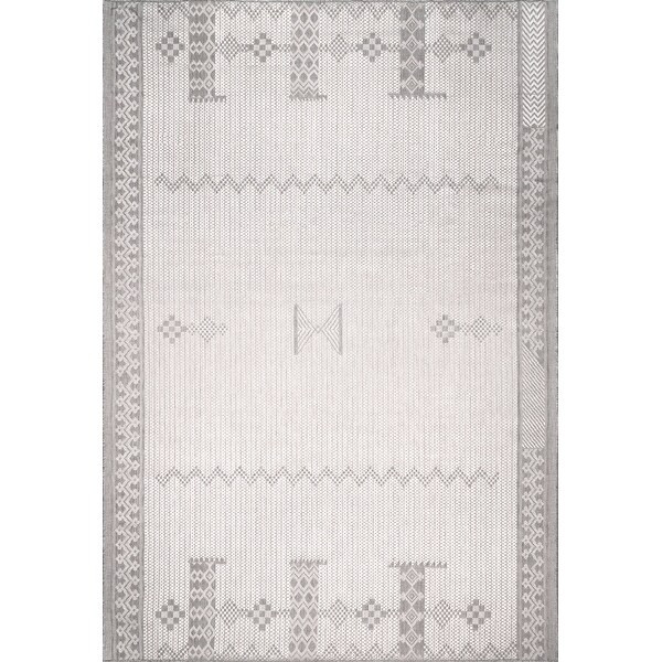 nuLOOM Lowen Tribal Indoor/Outdoor Area Rug - 6' 7" x 9' - Light Grey | Bed Bath & Beyond