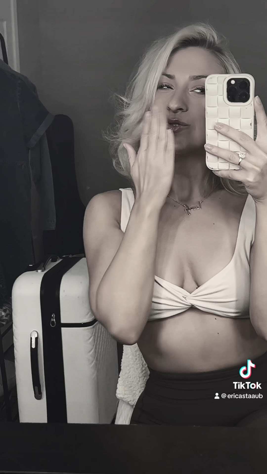 Viral thermal brush on short hair! 


#LTKunder50 #LTKstyletip #LTKxPrimeDay