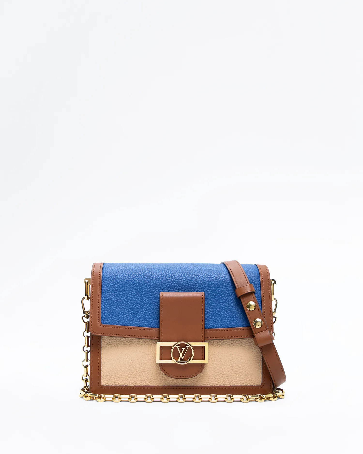 HomeHow It WorksClub PerksApply nowMerch Shop | Vivrelle