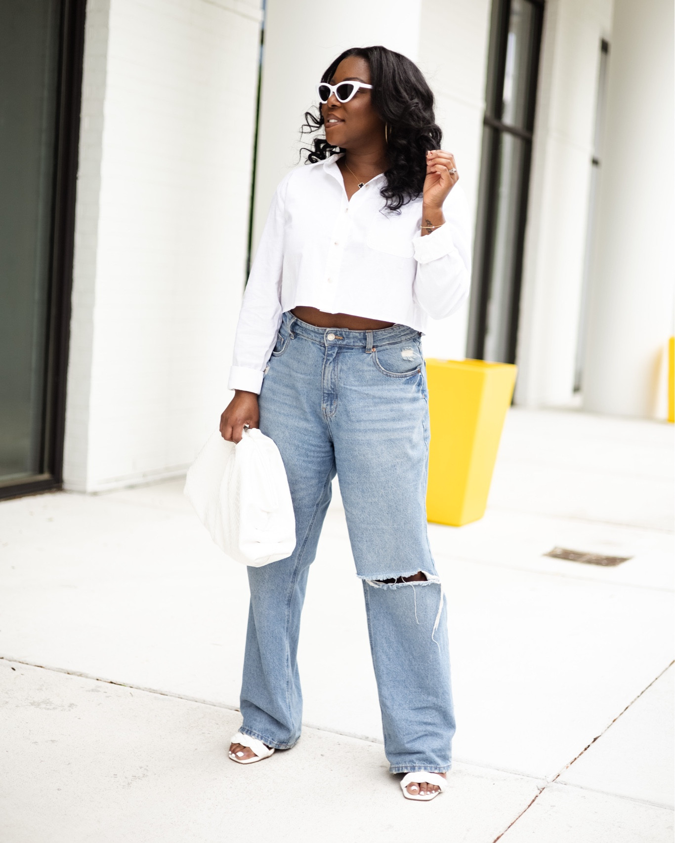 Classic denim look perfect for brunch, lunch date, shopping day, dinner, & more. 

Top: Size M Jeans: size 8


#LTKstyletip #LTKFind #LTKunder50