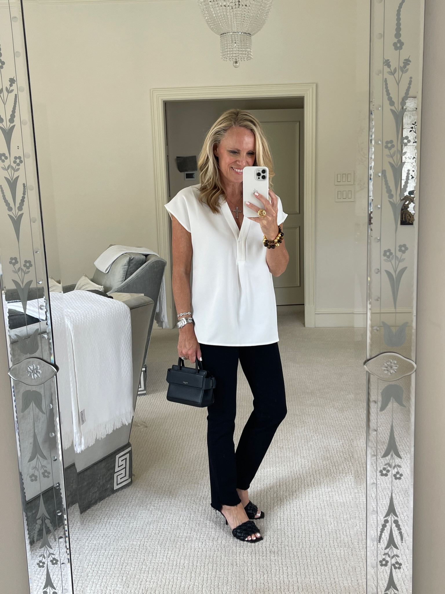 Love a crisp white top 🤍

#LTKunder100 #LTKSeasonal #LTKstyletip