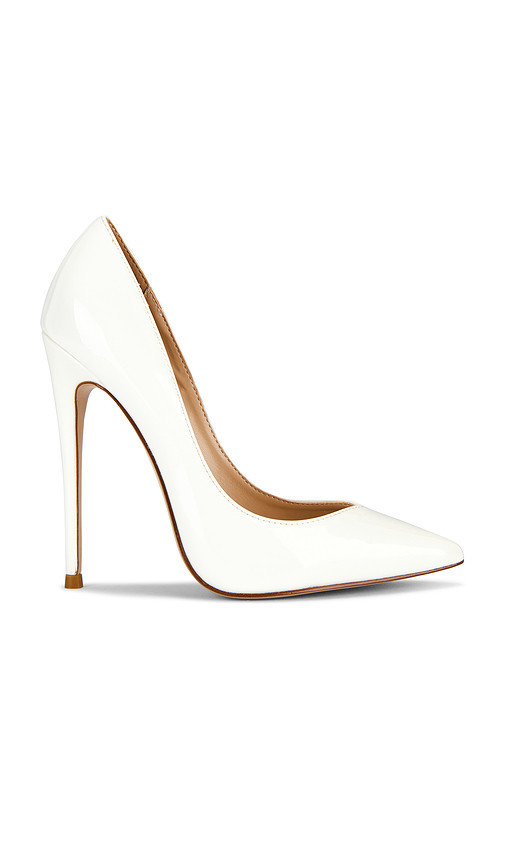 FEMME LA Rum Pump in White. Size 9 | Revolve Clothing (Global)