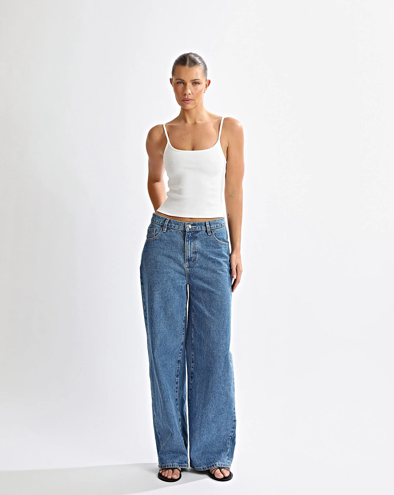 Noah Jeans Indigo Cropped | One Mile