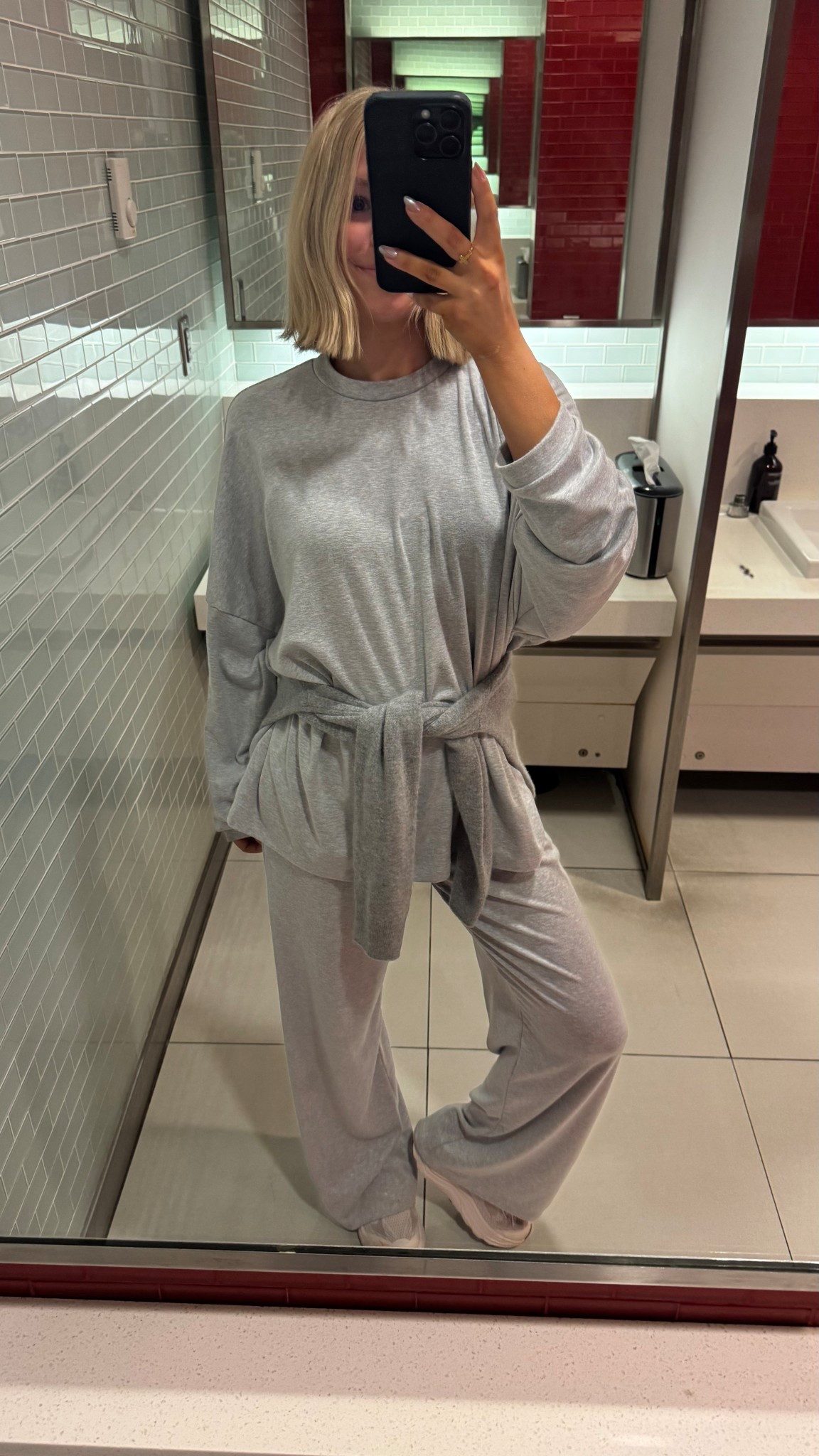 Perfect travel or WFH set🩶 I’ve worn and washed this probably 10 times since I bought it 3 weeks ago 😅