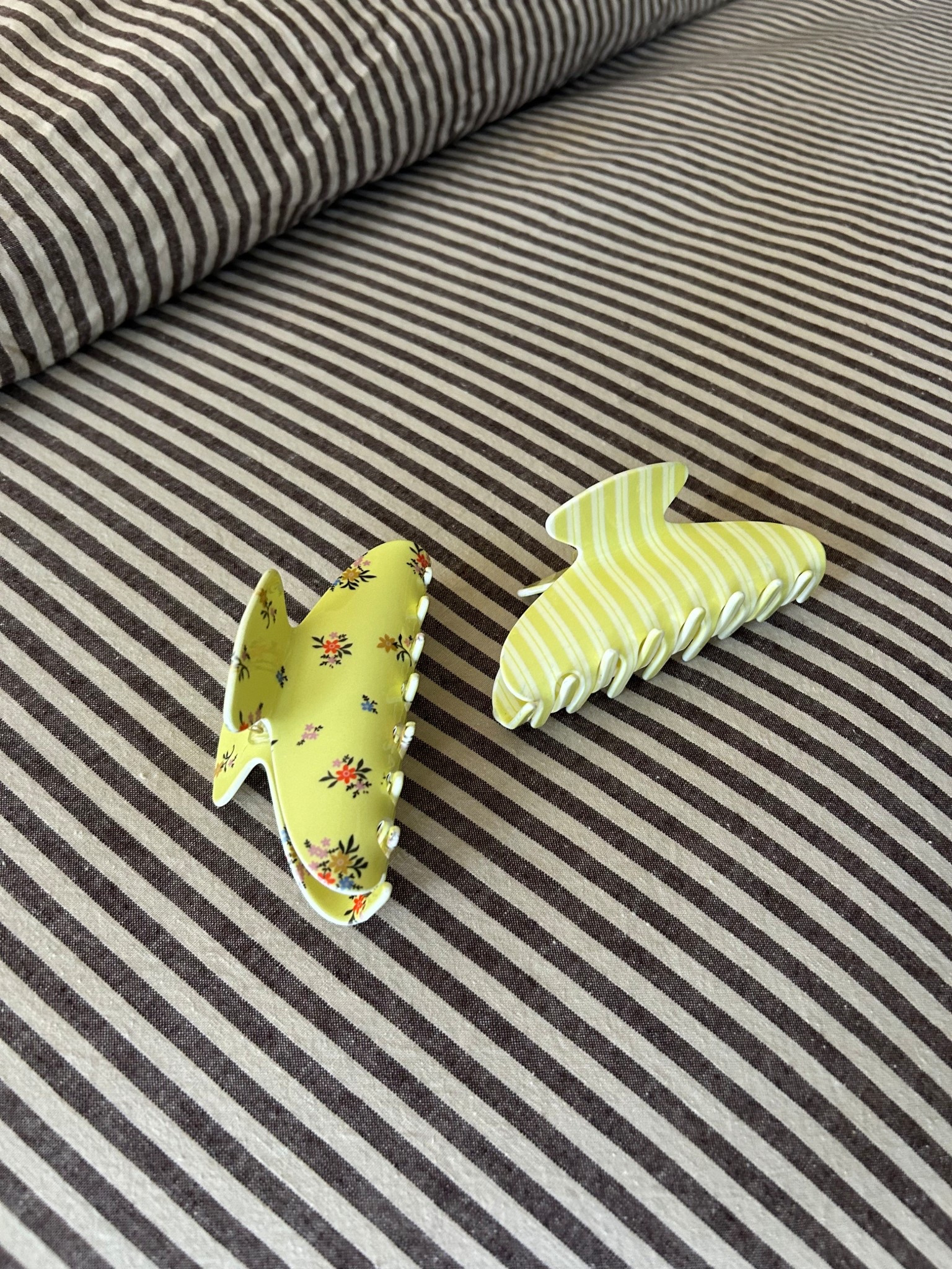 Summer hair clip

#LTKBeauty #LTKmomlife #LTKgrwm