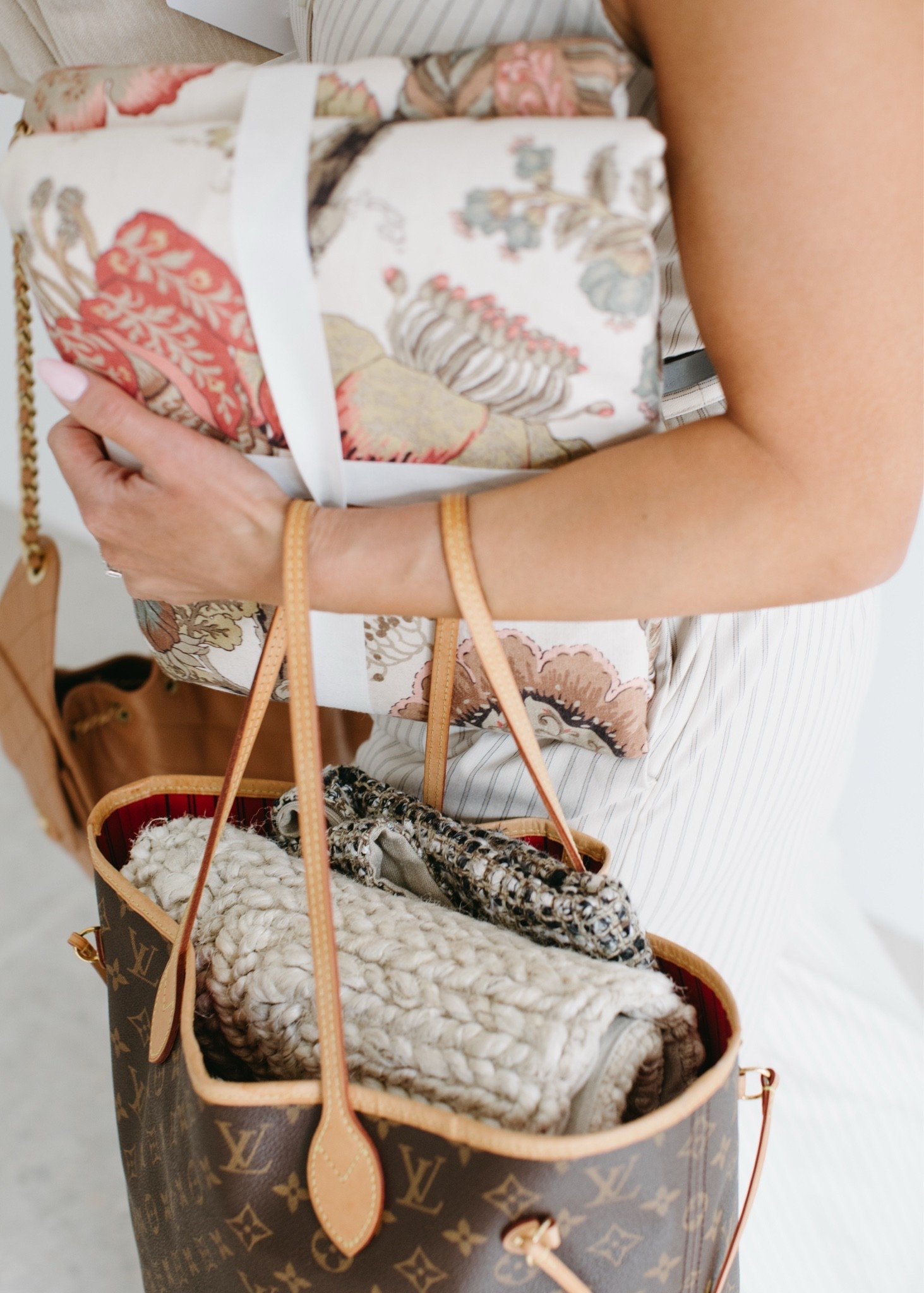 The Gianna Floral print is perfect for spring/summer. I paired it with the Cozy Cloud Quilt in the color Oatmeal. Such a good combo!

#LTKdayinmylife #LTKootd #LTKHome