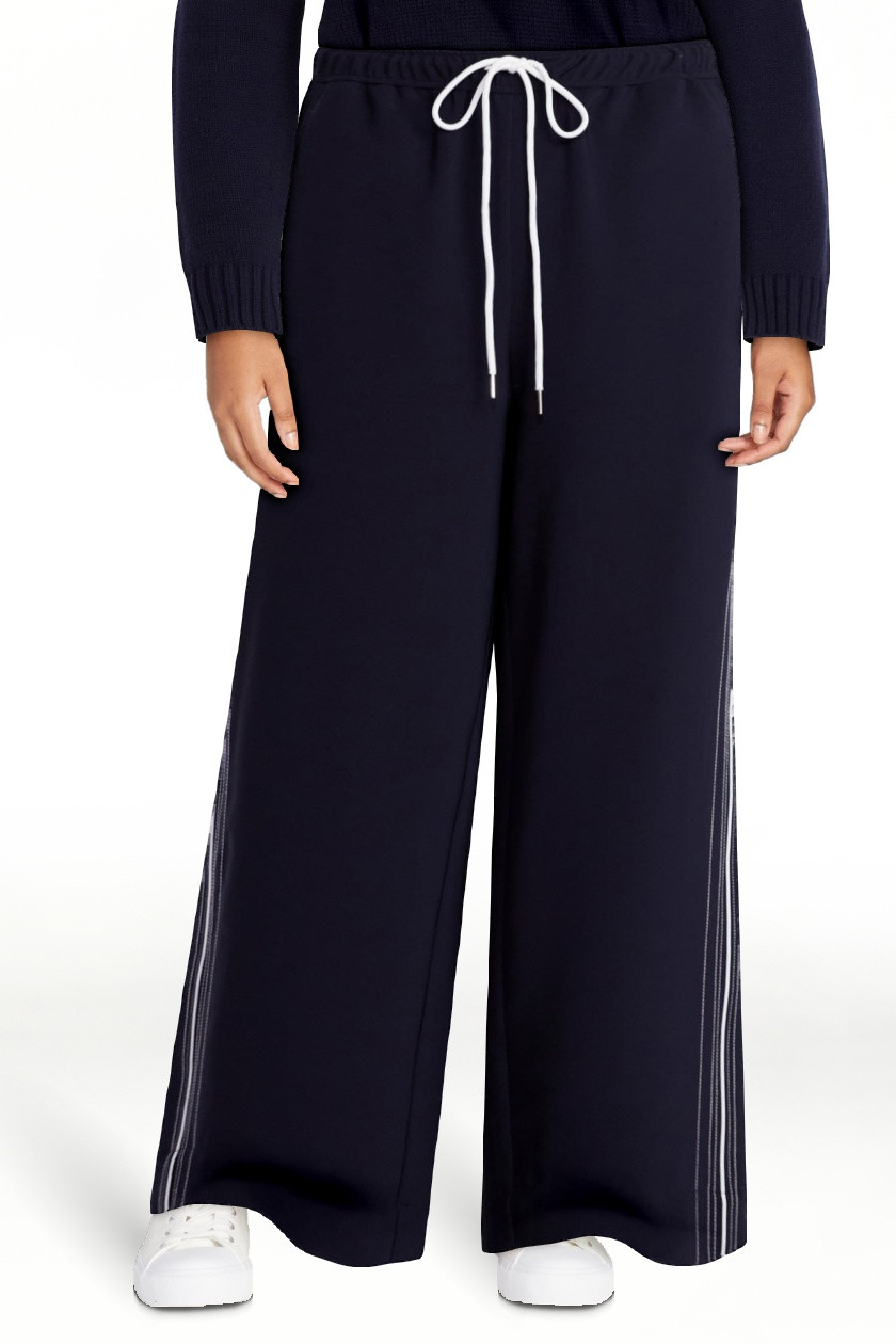 Free Assembly Women's and Women's Plus Side Stripe Pull-On Pants, 31" Inseam, Sizes XS-4X | Walmart (US)