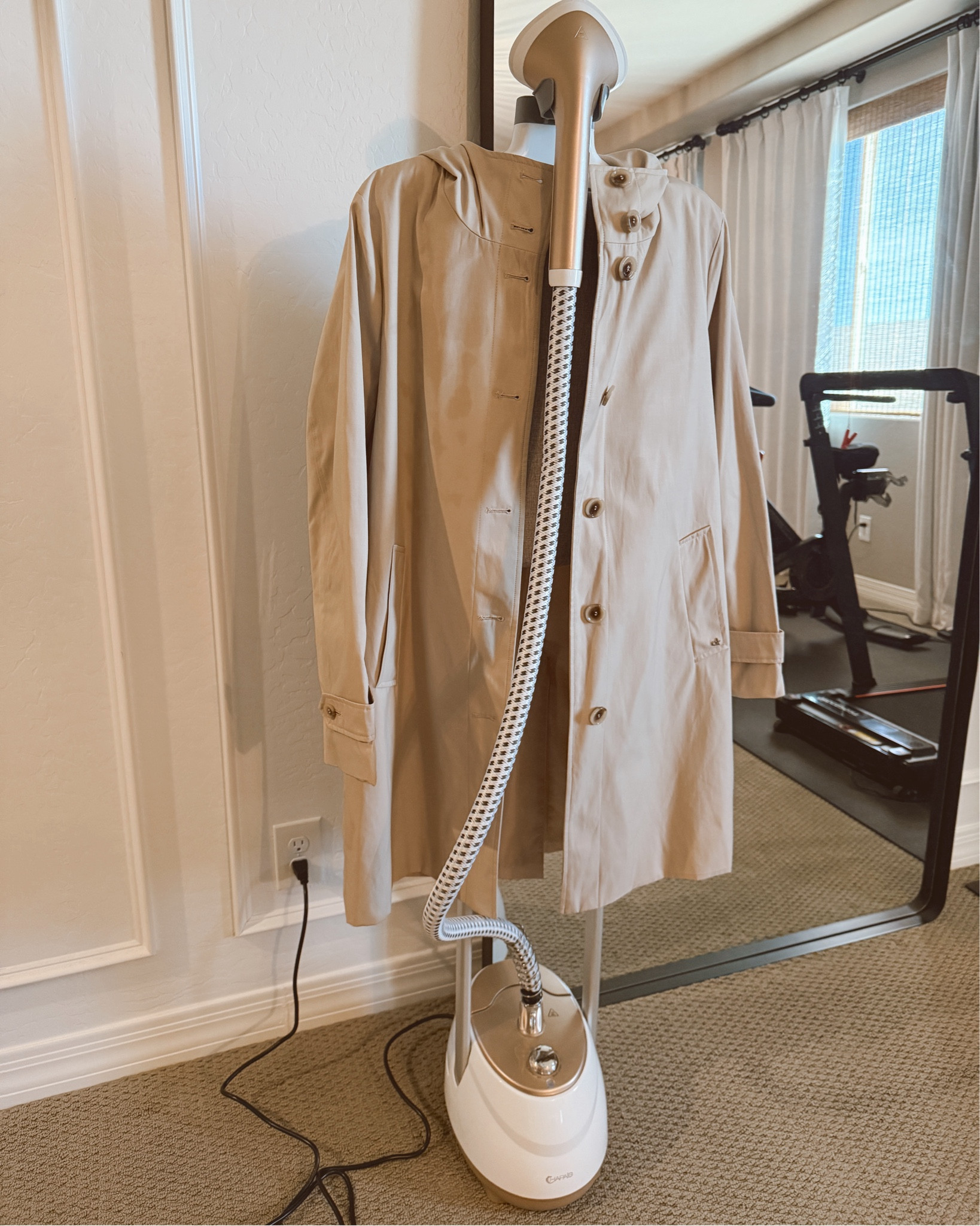 The only steamer you need! 🙌 if you hate ironing clothes this is for you! 

#LTKHoliday #LTKGiftGuide #LTKdayinmylife