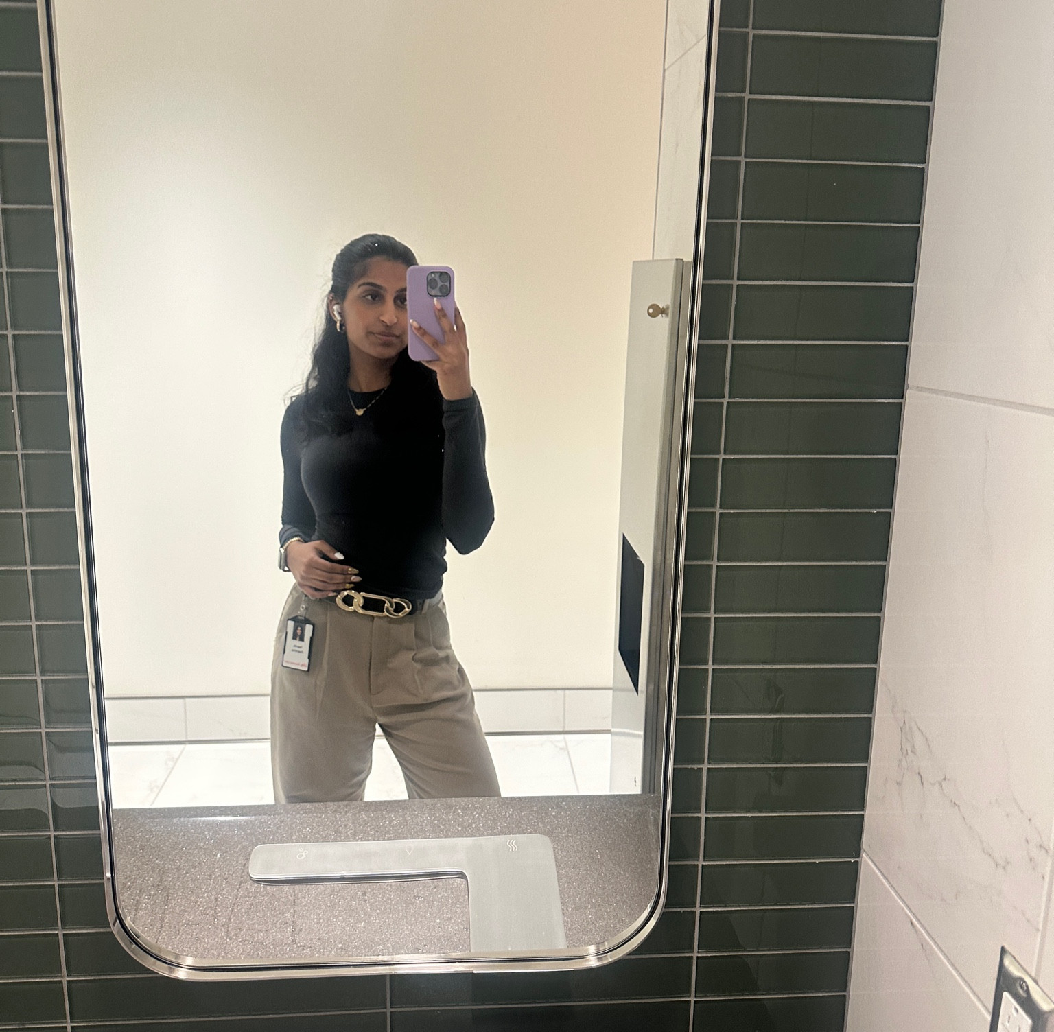 Casual work outfit today!

Women’s winter fashion skims long sleeve shirt dress pants Abercrombie business casual style 

#LTKWorkwear #LTKSeasonal #LTKStyleTip