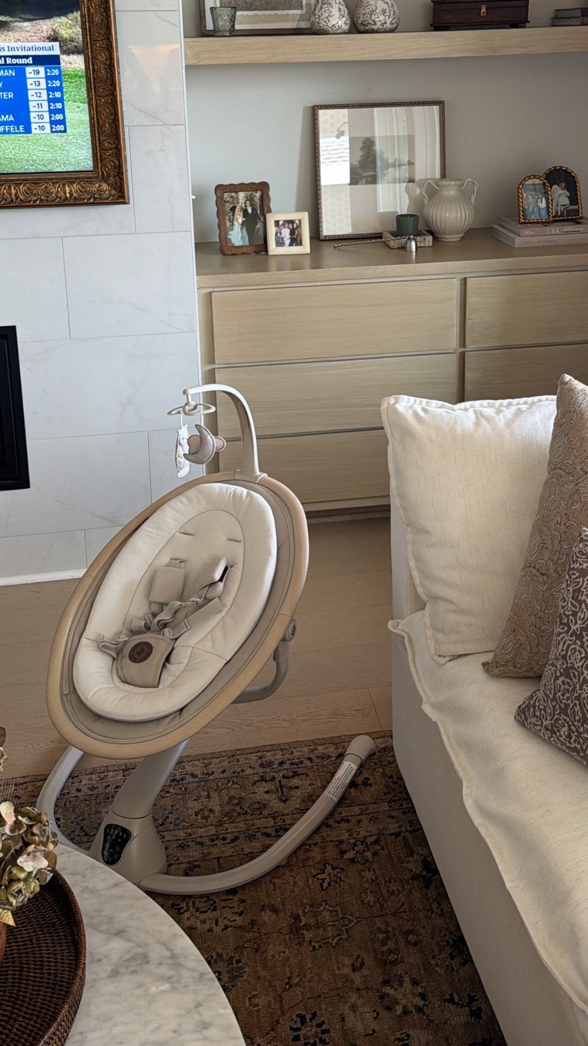 we went with the @maxicosiusa swing from @potterybarnkids because it’s super lightweight, can be battery powered or plug in, tilt back, spin 360 & has 5 speeds, a timer + different sounds. OH AND SHE CUTE!!! 