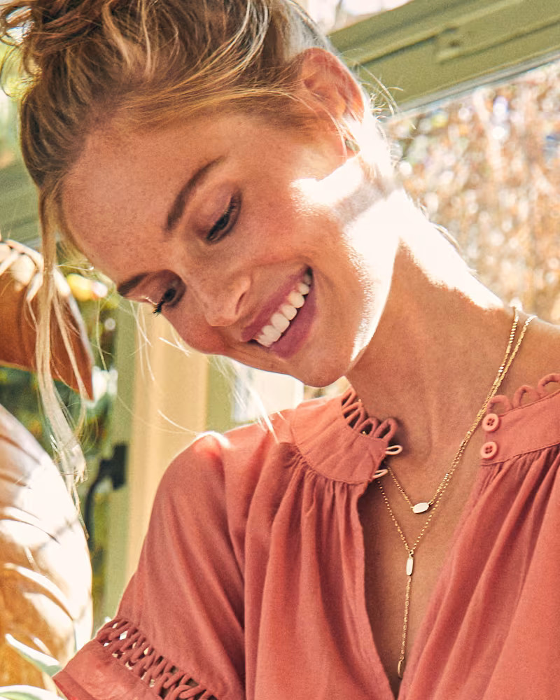 Fern Pendant Necklace in Gold | Kendra Scott