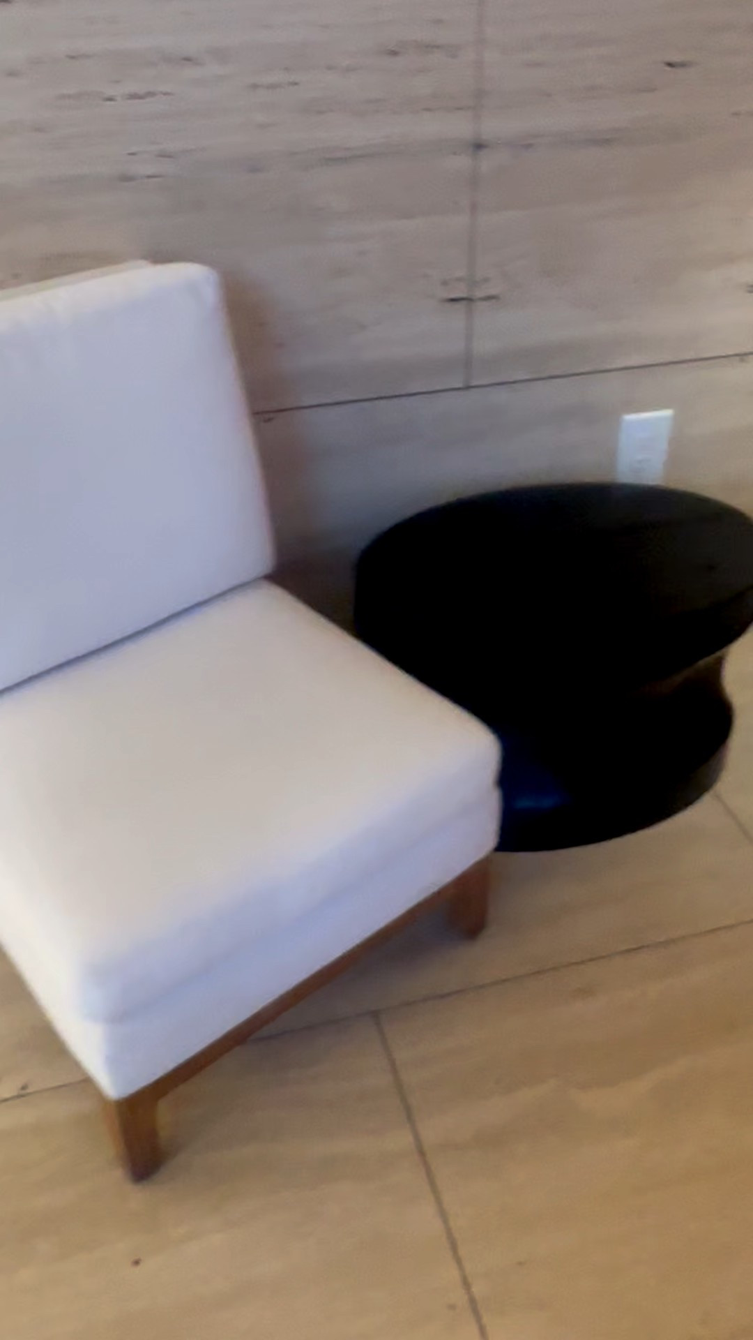 A pair of petite slip chairs in white — tailored, understated, and beautifully serene.


#SlipChair #WhiteChairs #PetiteSeating #CalmLiving #NeutralInteriors #ElevatedInteriors #QuietLuxury 

#LTKdayinmylife #LTKHome