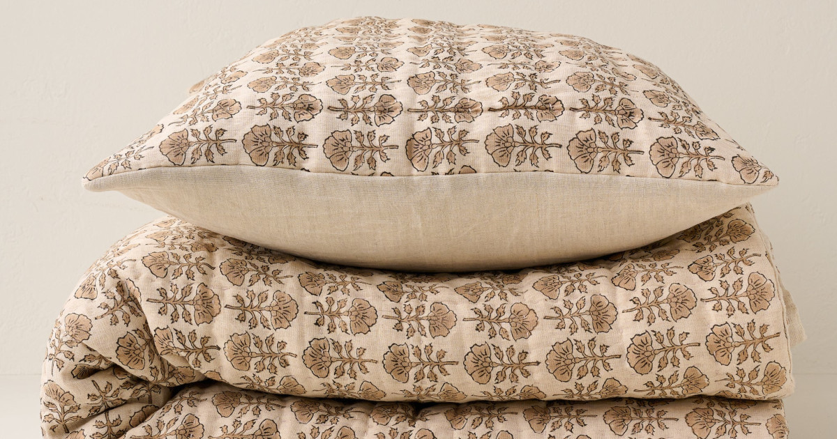 Flora Block Print Quilt - Natural | Magnolia