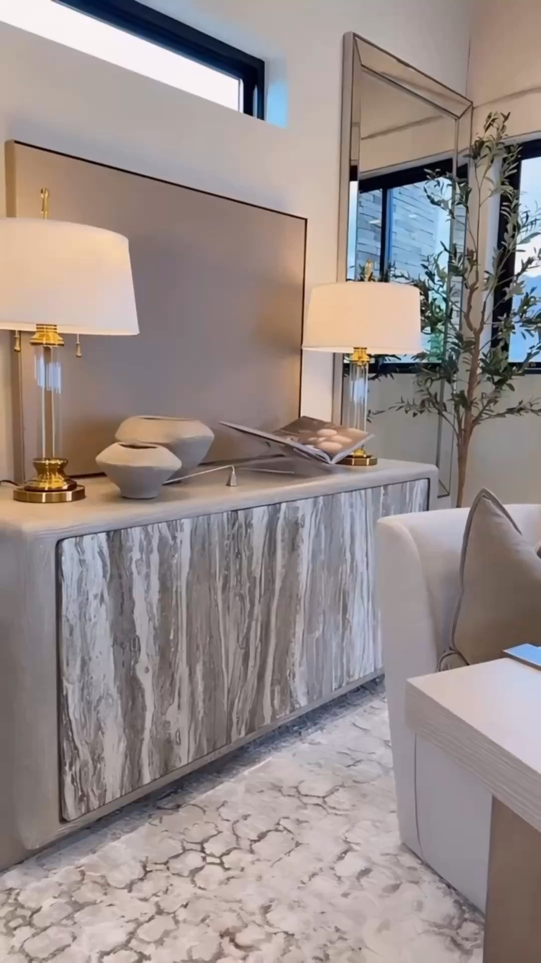 These lamps are an amazing find! When I found them I thought they were the perfect mix of modern and traditional. Transitional!! It’s adds the perfect amount of character to my office space that I love 💗 Modern neutral home office Work from home office decor Modern neutral home decor Antique and modern lamps Table side lamps Amazon Home Finds RH Inspired Lamps Cozy Office Space 

Summerthompsonstyles

#LTKSaleAlert #LTKHome #LTKU