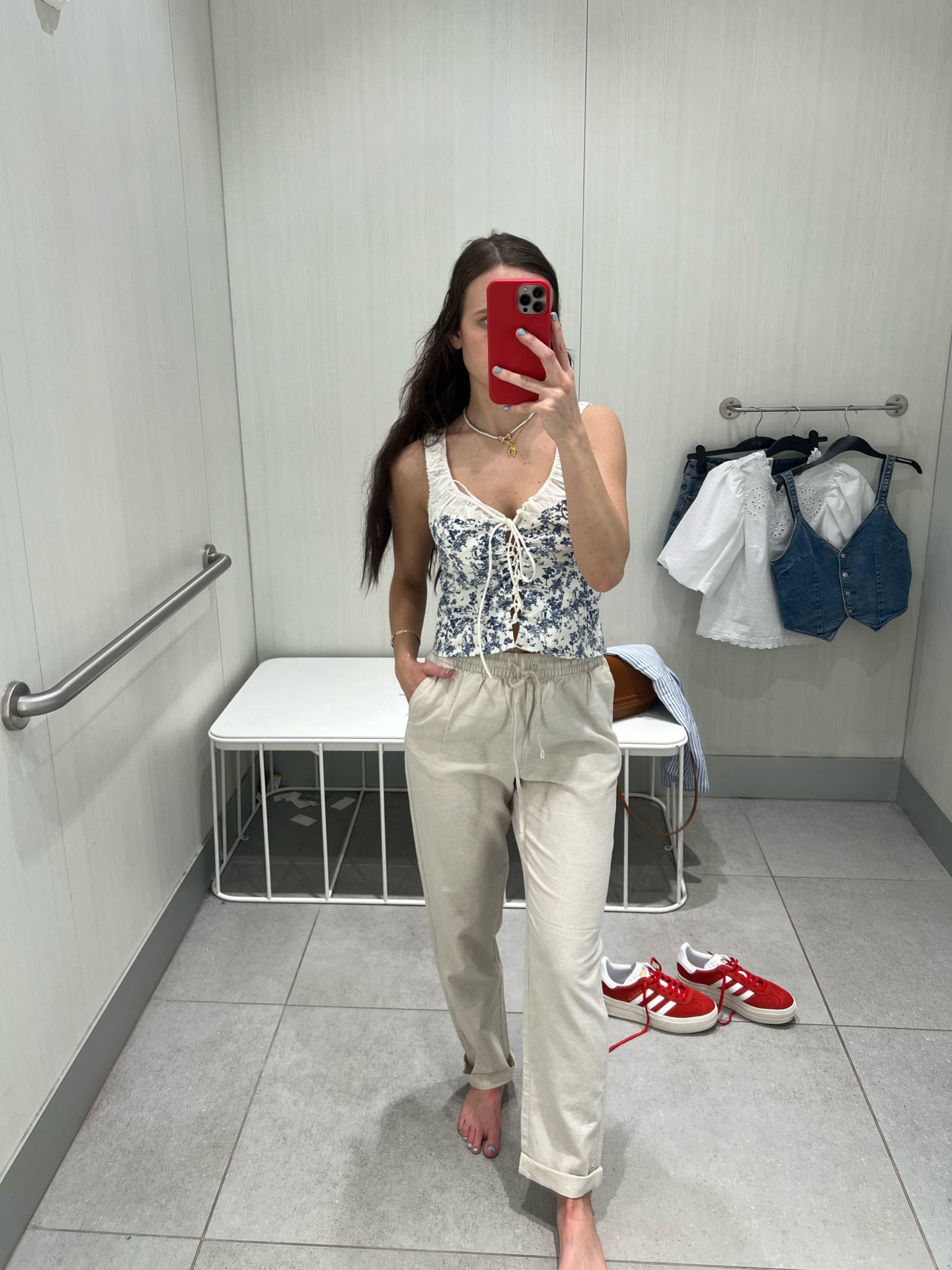 H&M linen joggers on sale right now for 24.99! Top is currently unavailable on the website 
H&M sale, spring outfit inspo, linen pants

#LTKfindsunder50