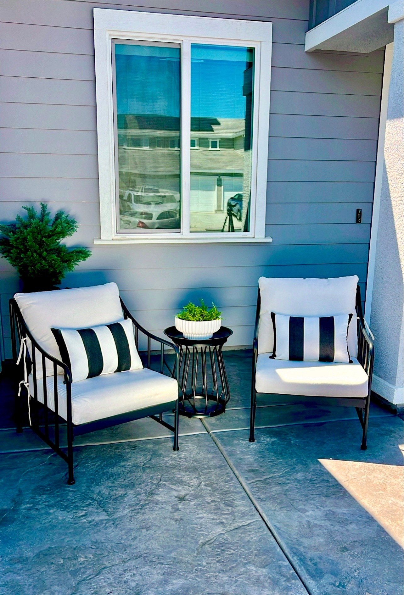 Patio conversation set, black and white patio set, patio chat set

#LTKHome #LTKSeasonal #LTKSpringSale
