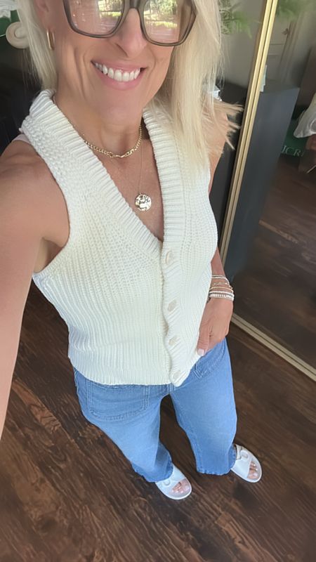 Will be living in this madewell b sweater vest this summer! 
Wearing small

Fits great, no gaps and arm holes have good coverage 

#LTKSeasonal #LTKOver40 #LTKStyleTip