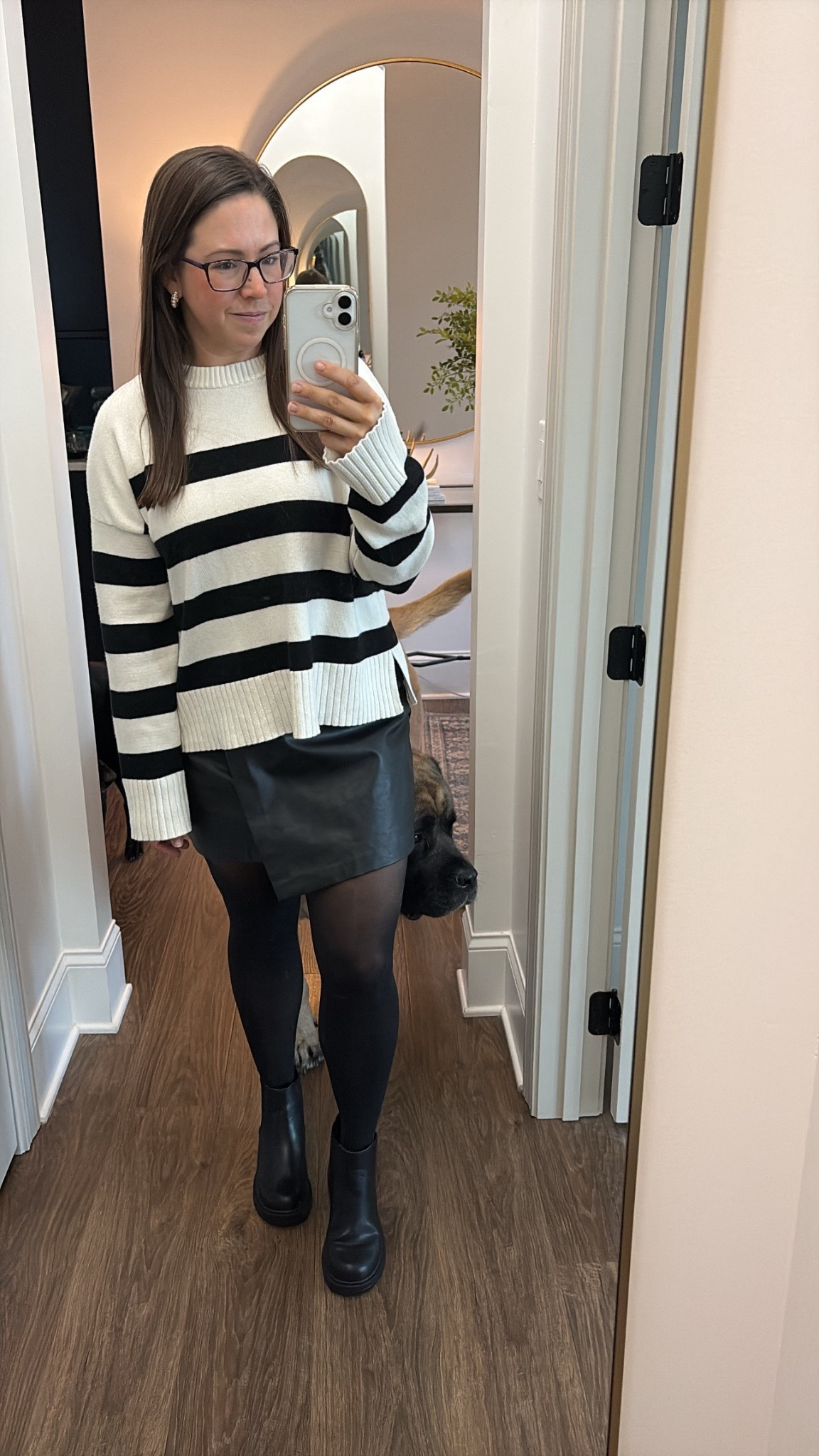 Winter comfy outfi! 

#LTKSeasonal #LTKgrwm #LTKPetite