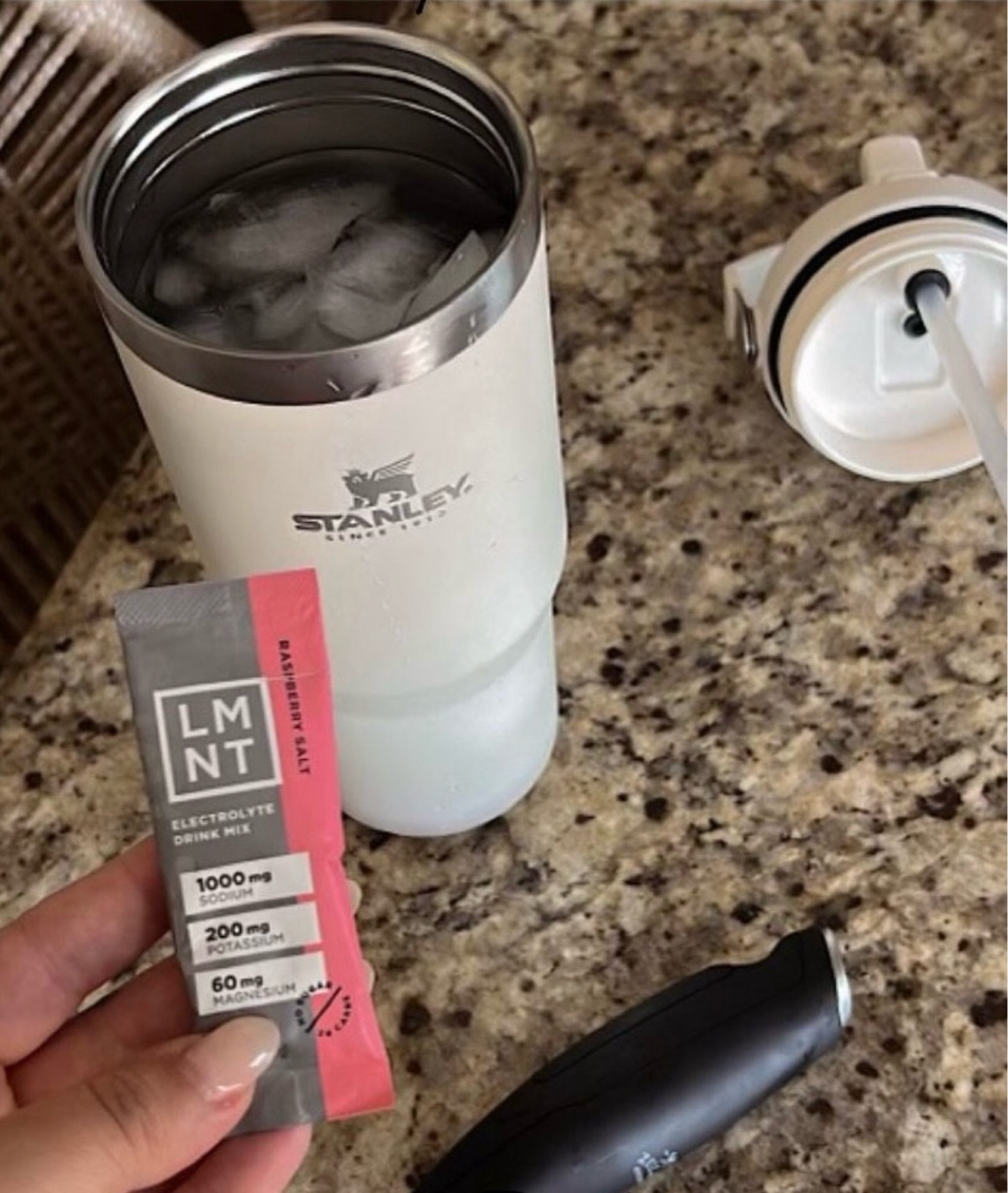 Hydration essentials! 💦 

Electrolytes, water, hydration, Stanley, fitness, health 


#LTKFitness #LTKFindsUnder50 #LTKActive