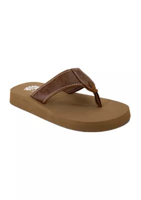 Yellow Box Women's Walden Flip Flop Thong Sandals, Tan, 8.5M | Belk