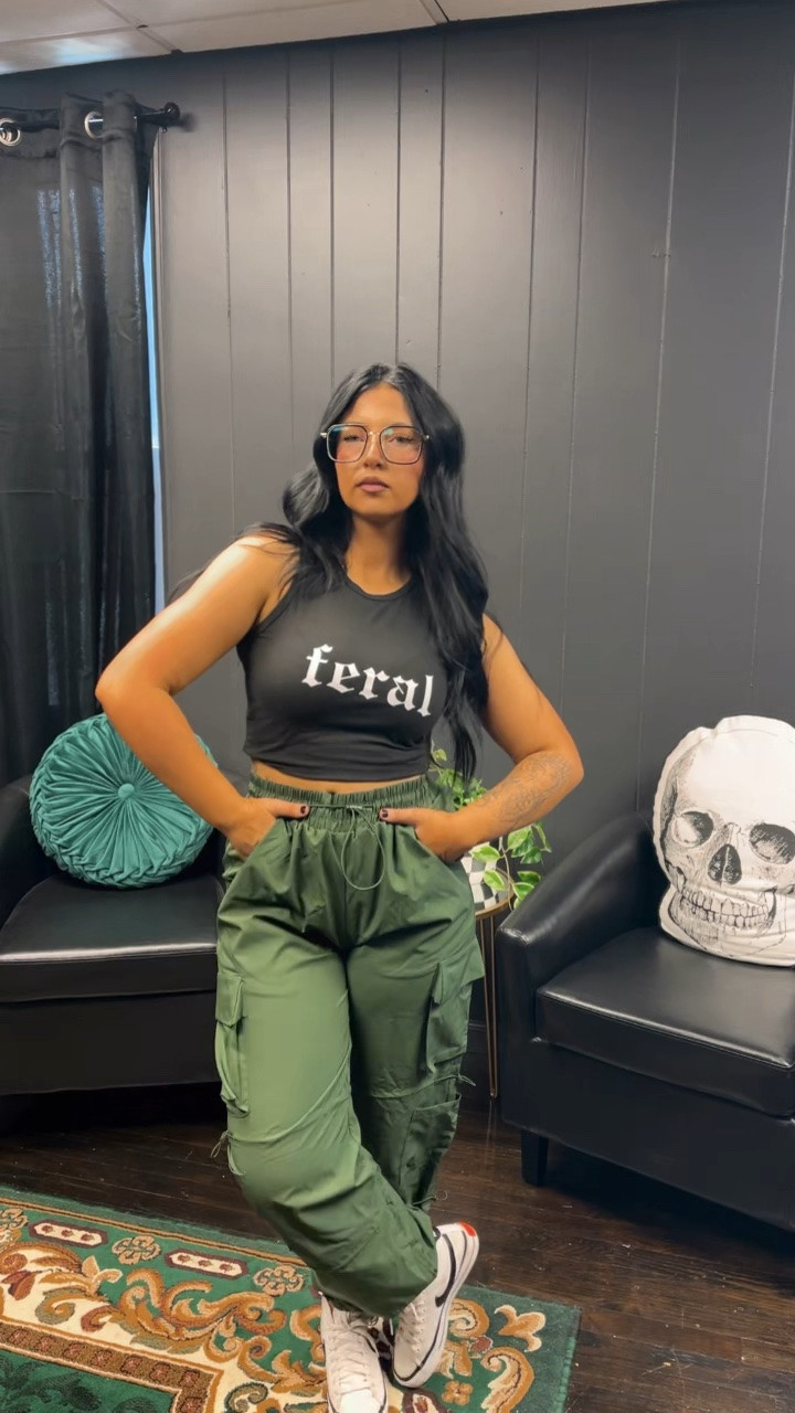 The best Amazon jogger cargo pants. Top is from TT Shop. Amanda•Edgy Inspo