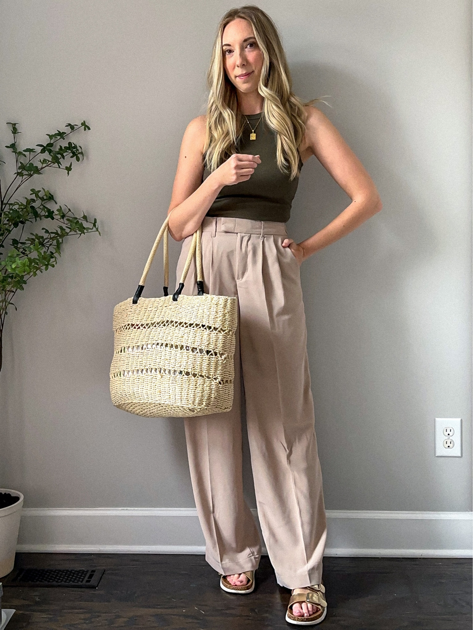 Wide leg pants casual outfit 




#LTKstyletip #LTKworkwear #LTKunder50