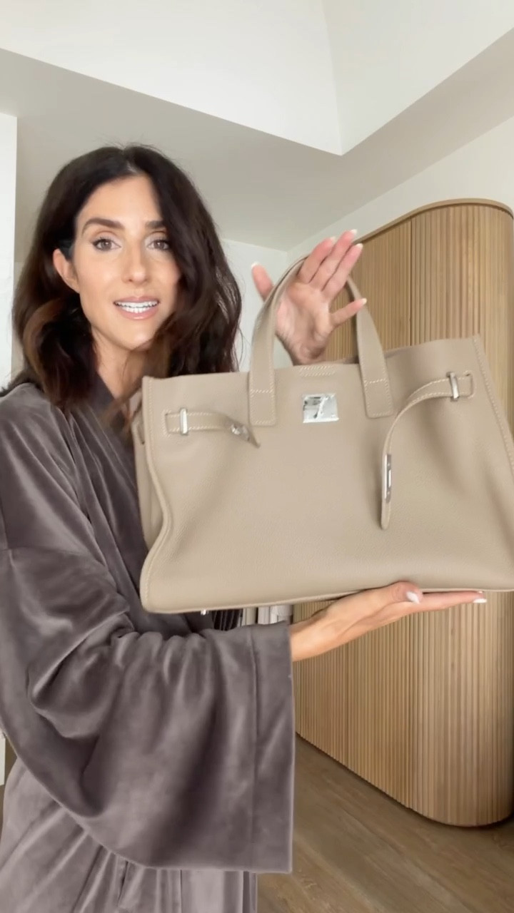 Ok wow! I did not expect to love this bag as much as I do! Definitely looks designer without the price tag. #stylinbyaylin #aylin #handbag #amazon #totebag

#LTKOver40 #LTKootd #LTKgrwm