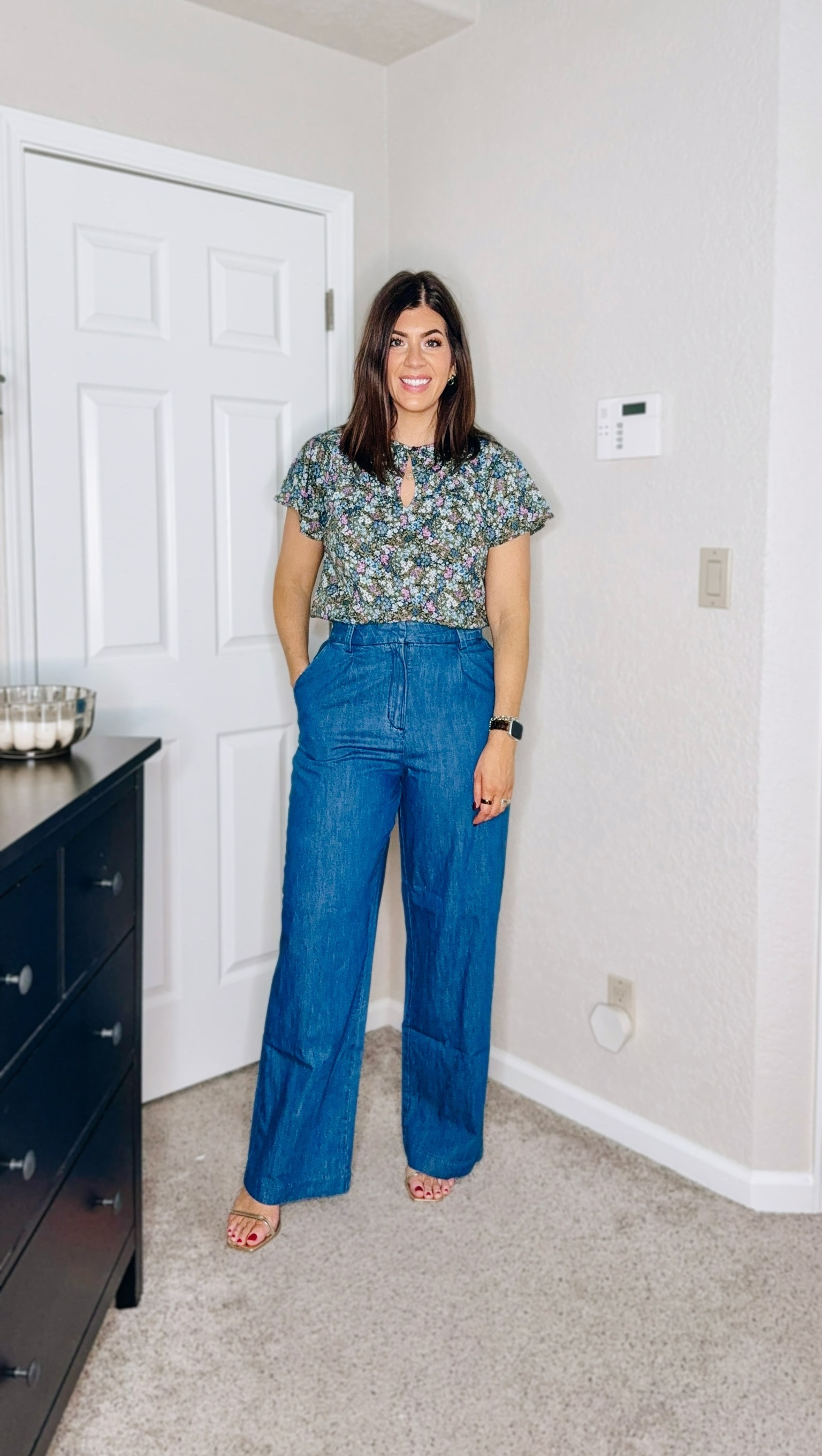 Old navy spring try on
In a medium floral top
In an 8 tall wide leg pant- run loose!

#LTKFindsUnder50 #LTKWorkwear #LTKMidsize