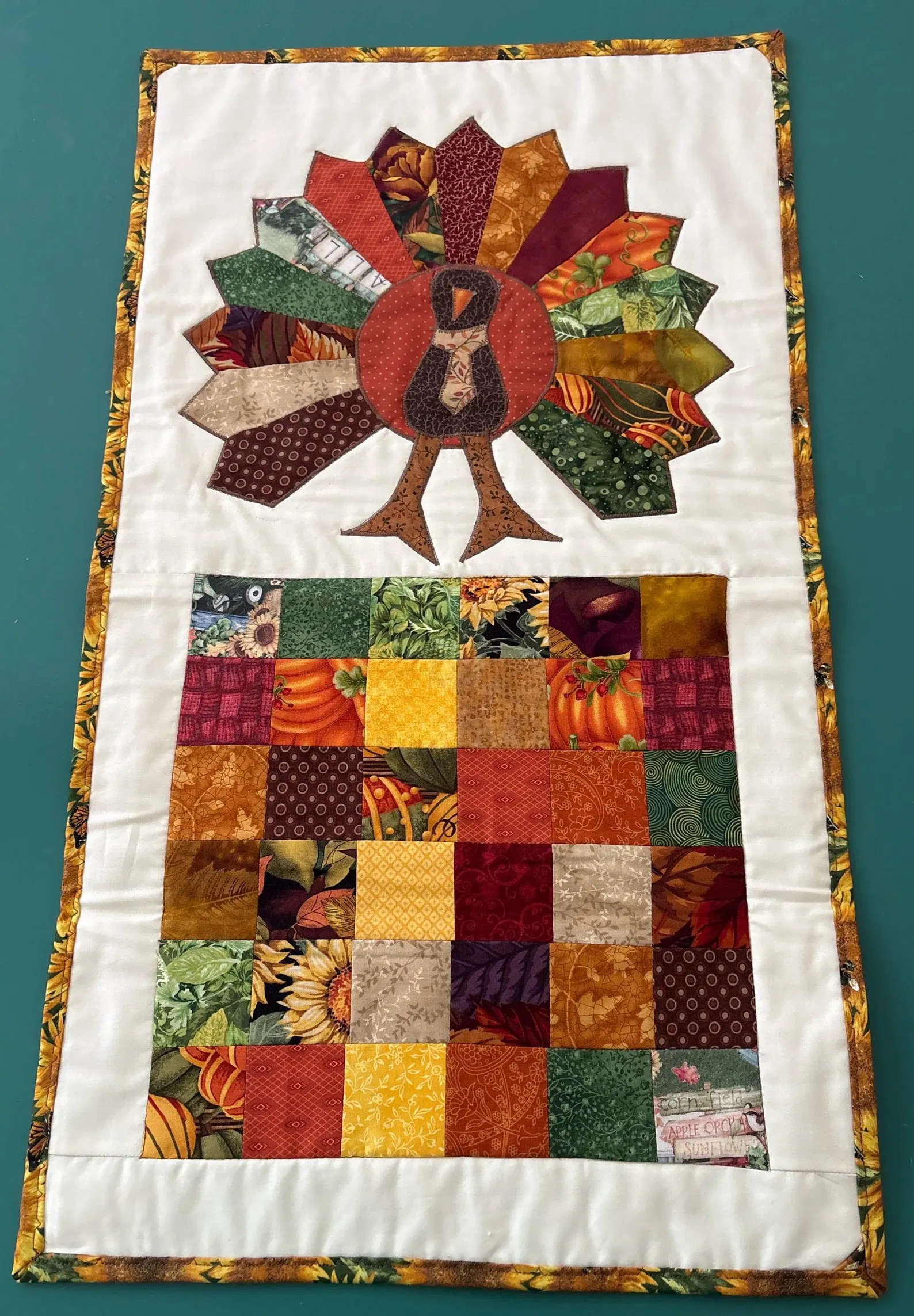 Turkey Time Wall Hanging, Pieced and Quilted in Autumnal Shades - Etsy | Etsy (US)