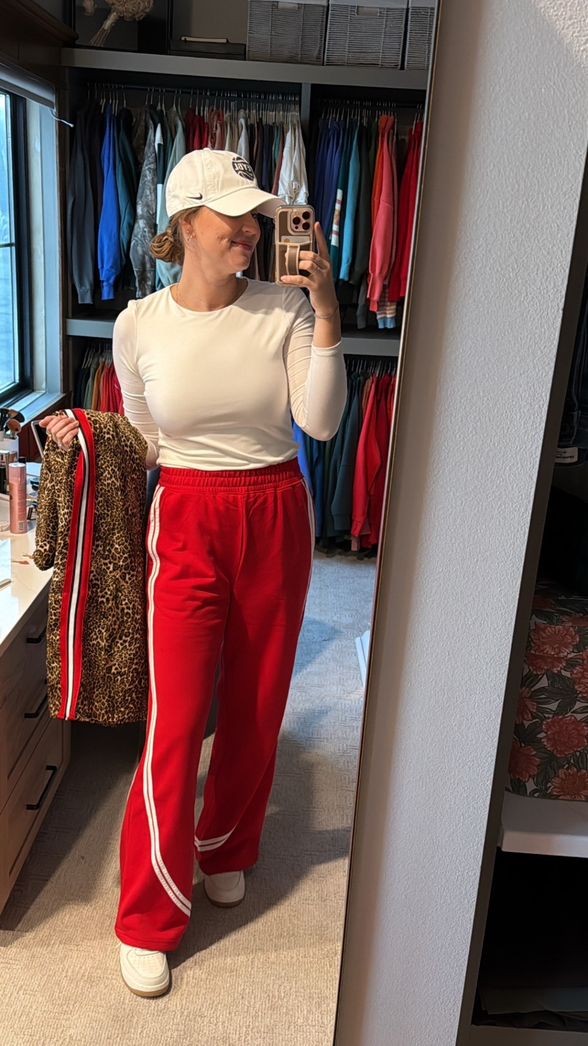 Discount code: KIMJENSEN
Red/white pants: medium
Leopard pants: large