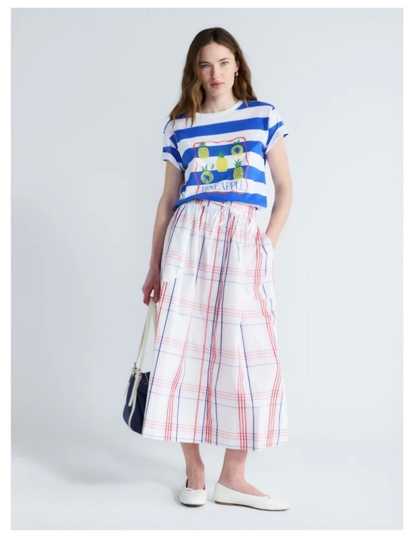 Grandmillennial Preppy Outfit 🇺🇸🍍 Striped Tee + Plaid Maxi Skirt


A grandmillennial take on a classic preppy summer look 🌿 This striped graphic tee paired with a timeless plaid cotton maxi skirt feels both nostalgic and fresh. The silhouette is easy and breezy, while the woven flats add that polished, heirloom-inspired touch 🤍

Perfect for Memorial Day, Fourth of July, and all your summer outings 🇺🇸

grandmillennial style, preppy summer outfit, plaid maxi skirt outfit, patriotic outfit idea, Memorial Day outfit, Fourth of July outfit, classic preppy style, timeless summer fashion, Walmart fashion finds, affordable preppy outfit

#LTKOver40 #LTKootd #LTKWorkwear