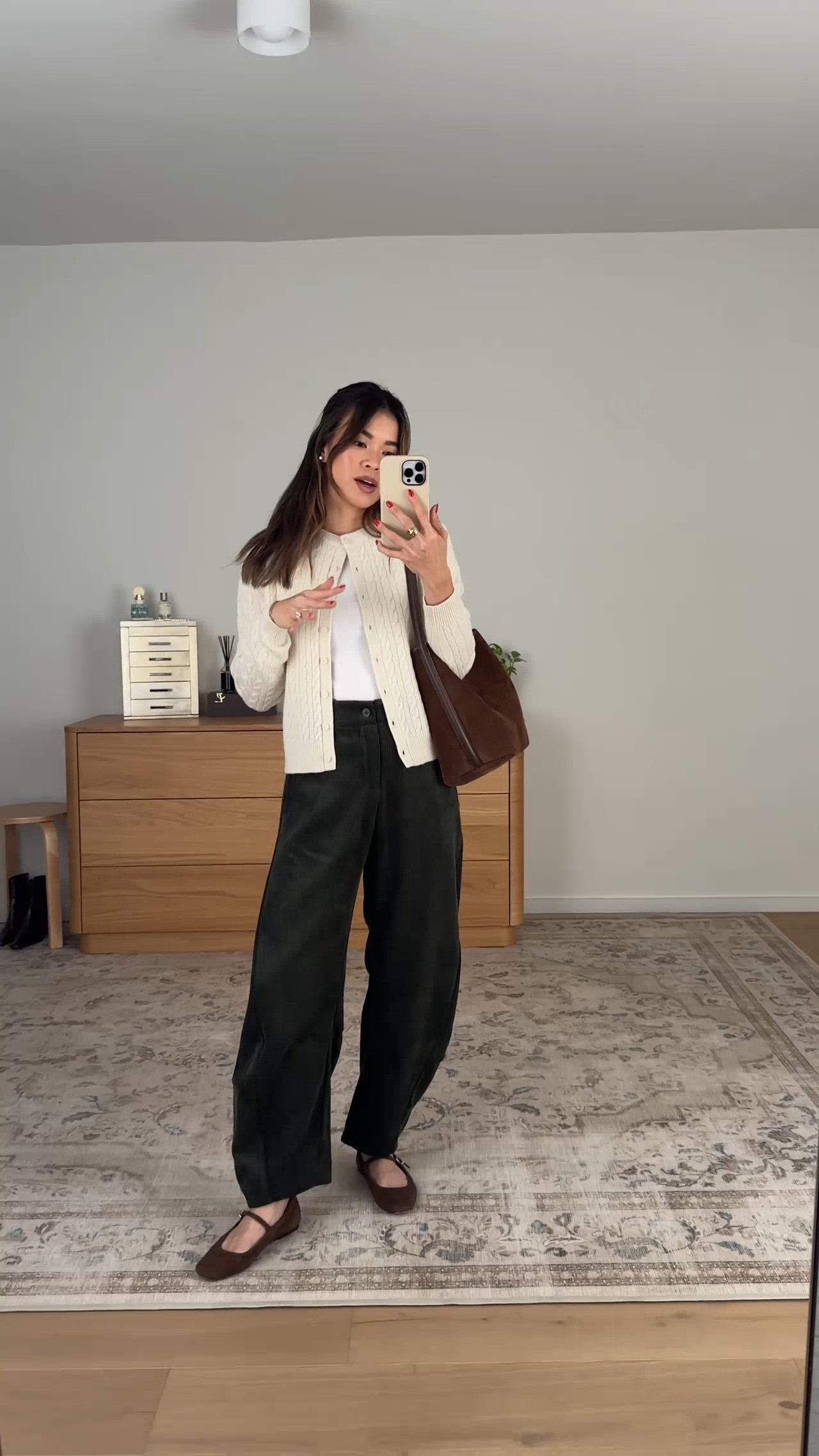 I’m obsessed with how well these @Ruti barrel pants fit me (I’m 5’2)!

Sizing info: 
 -Aritzia HomeStretch™ Rib Tune T-Shirt (Size XS in white) 
-Aritzia Wool Cashmere Noteworthy Cardigan (Size XS in Seaside Cream) 
-Ruti The Uptown Loose Barrel Corduroy Pants (Size 2 Regular in Elm) 

petite pants, green petite pants, fall pants, summer pants, barrel pants, winter pants, fall outfit, vacation outfit, travel outfit, best petite pants, petite barrel pants, comfy pants, viral barrel pants, fall outfit, petite fall outfit, corduroy pants

#LTKootd #LTKSeasonal #LTKPetite